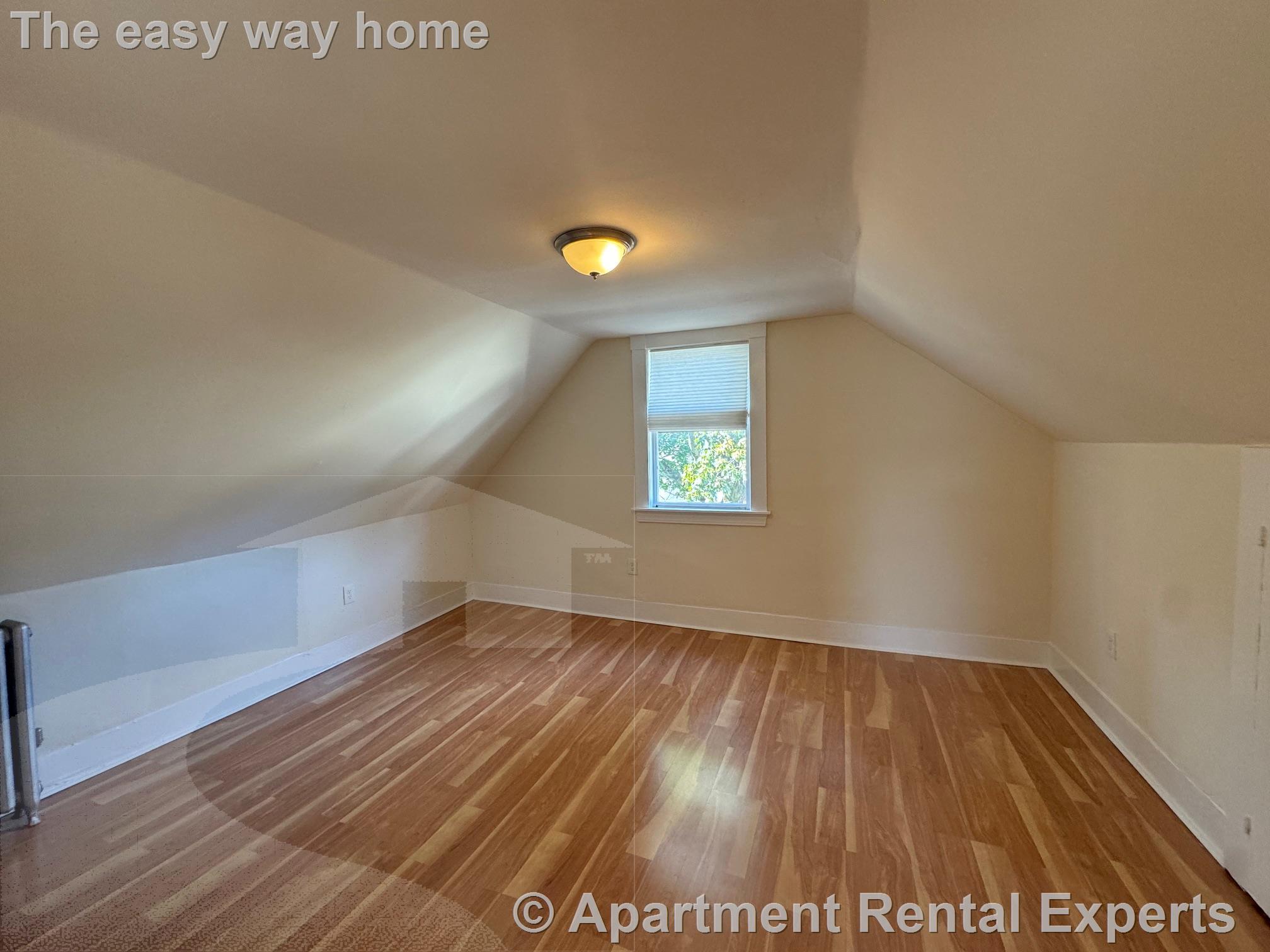 8 Beacon Ter, Porter Square