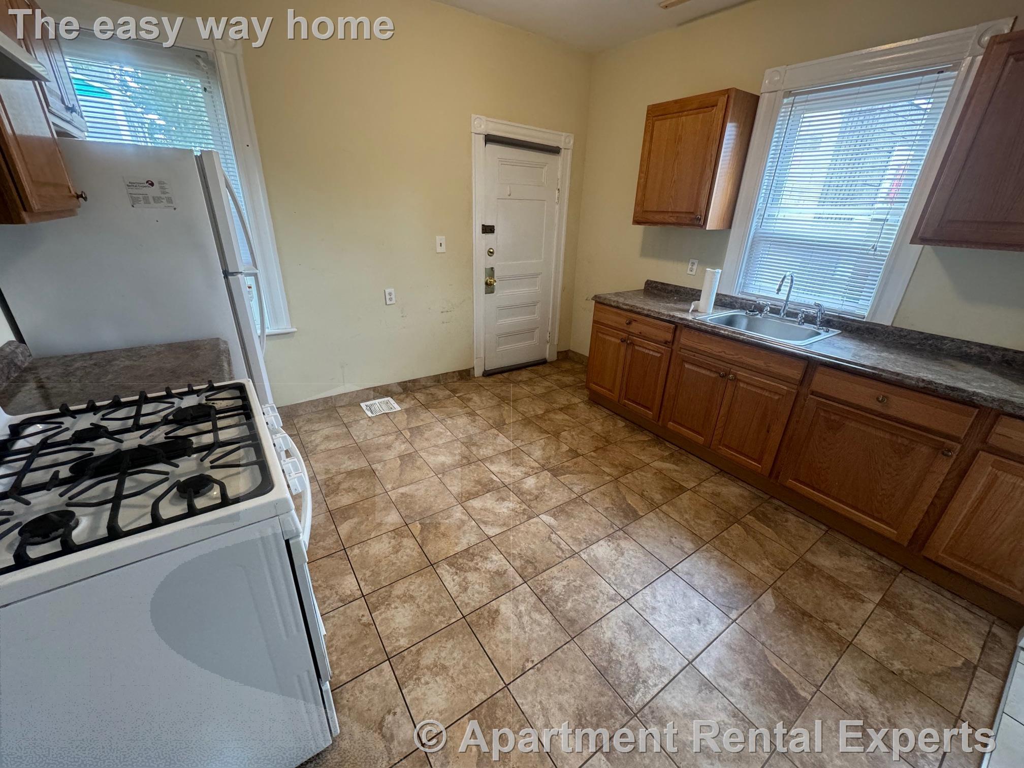 1274 Broadway, Teele Square