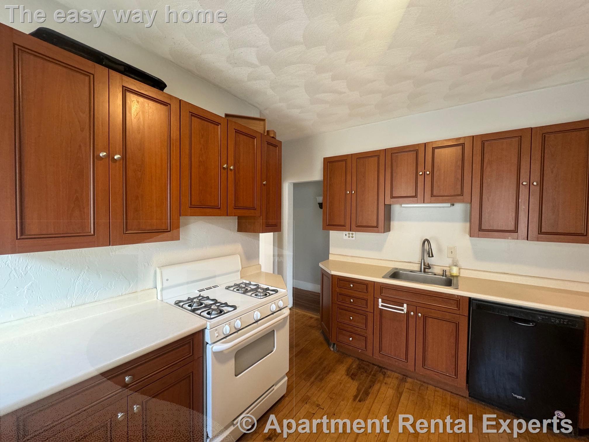 69 Frederick Ave, Tufts