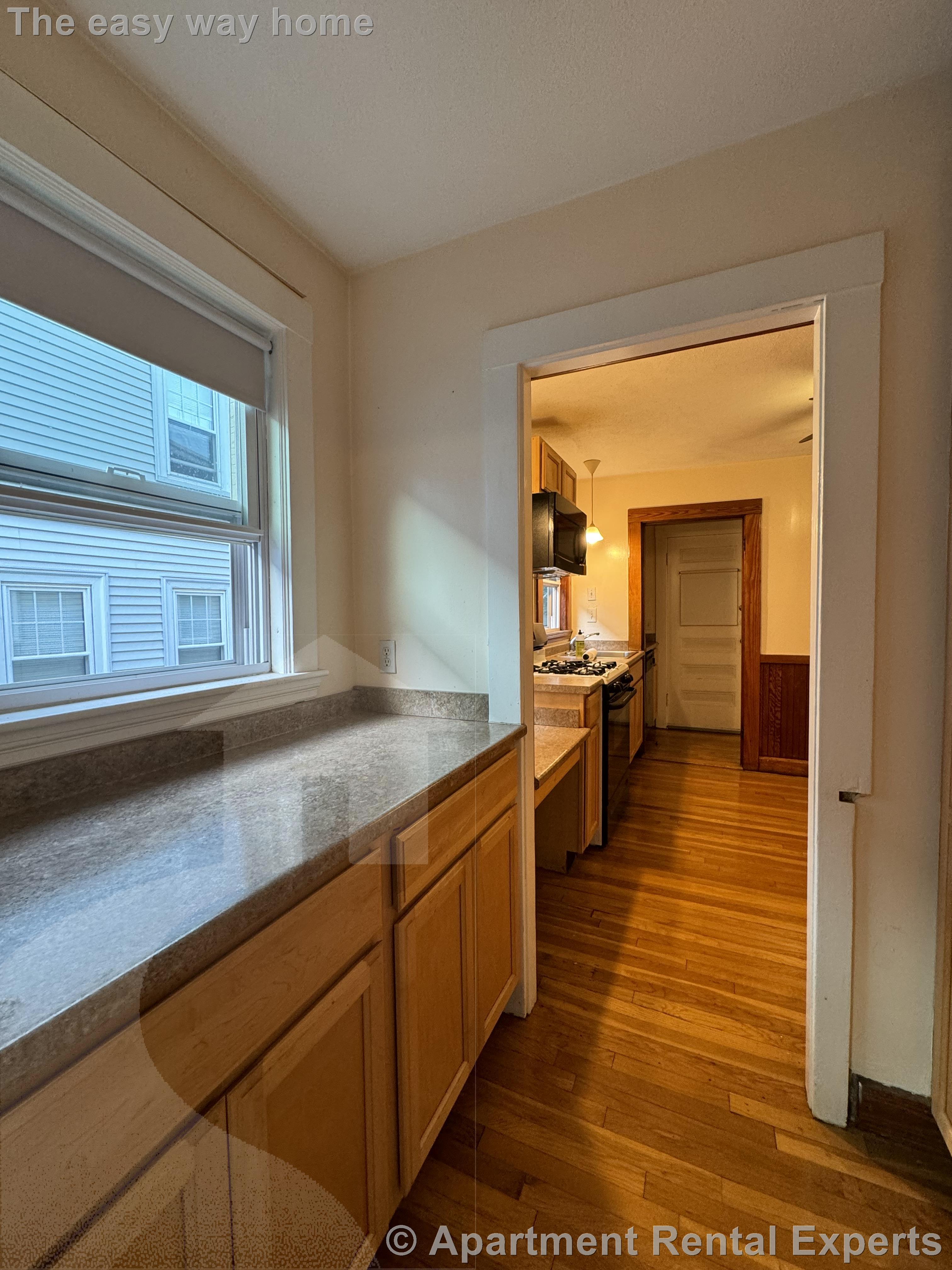 14 Irvington Rd, Tufts