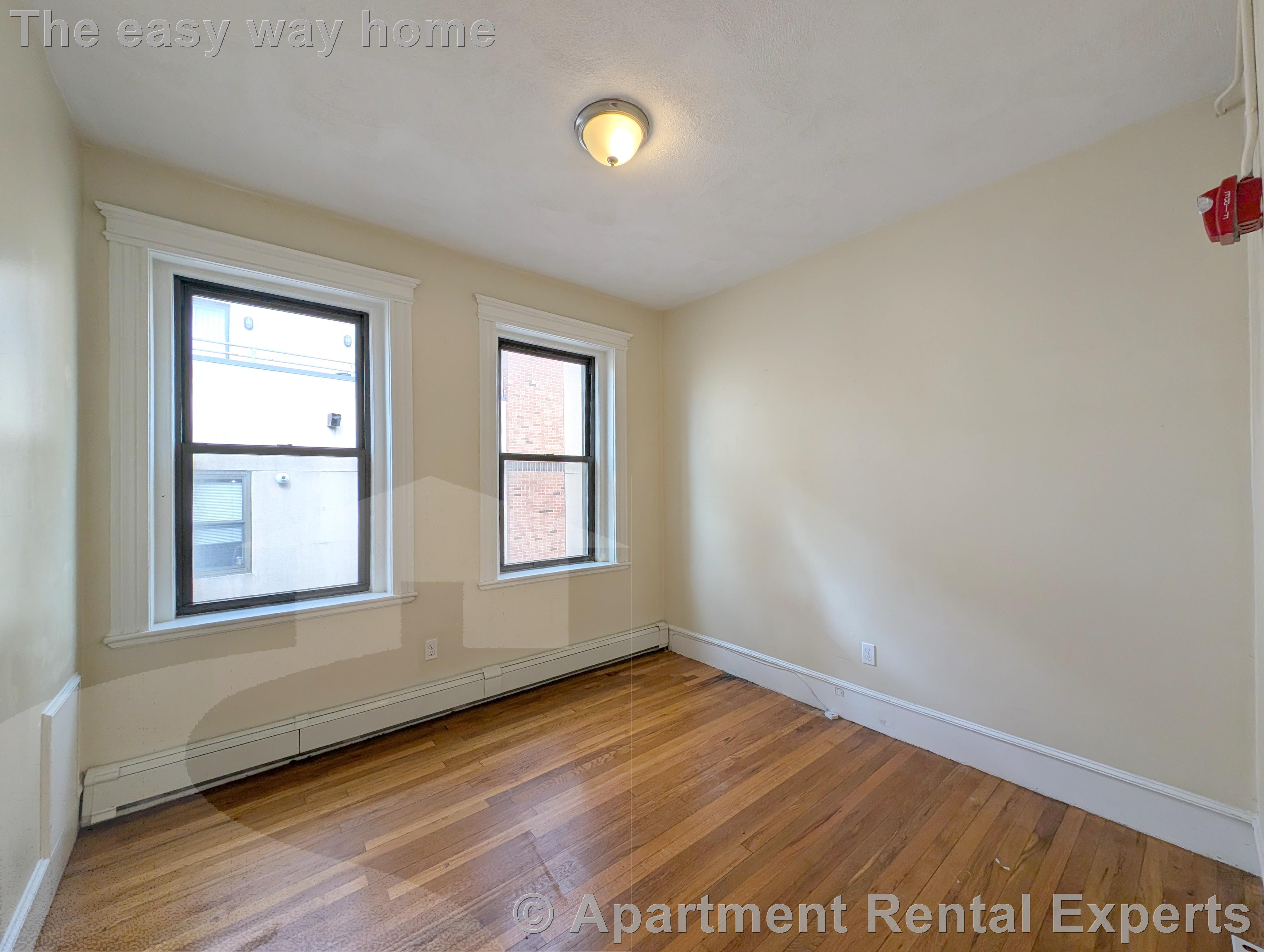 77 Hancock St, Central Square