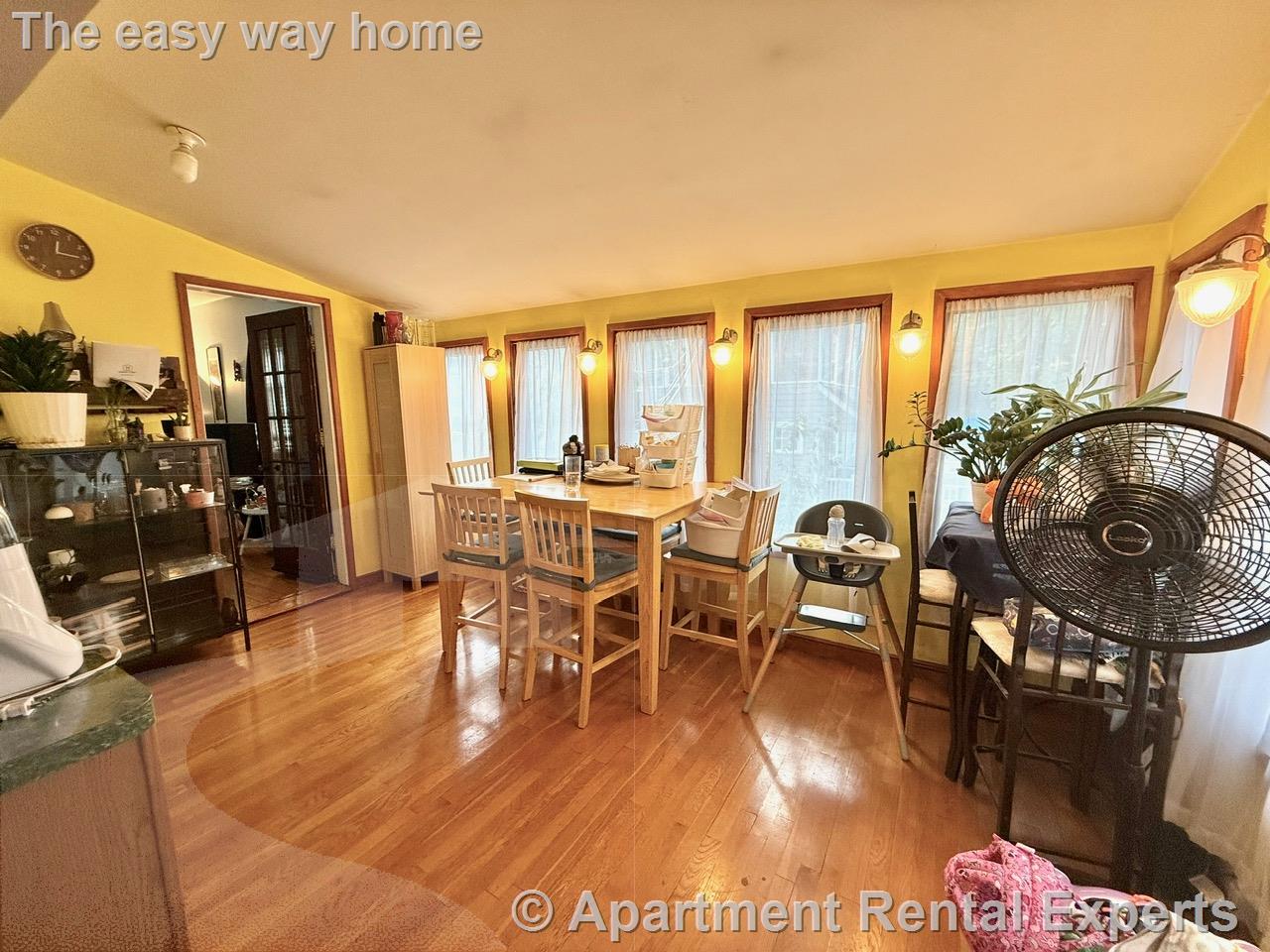 27 Hillsdale Rd, Tufts