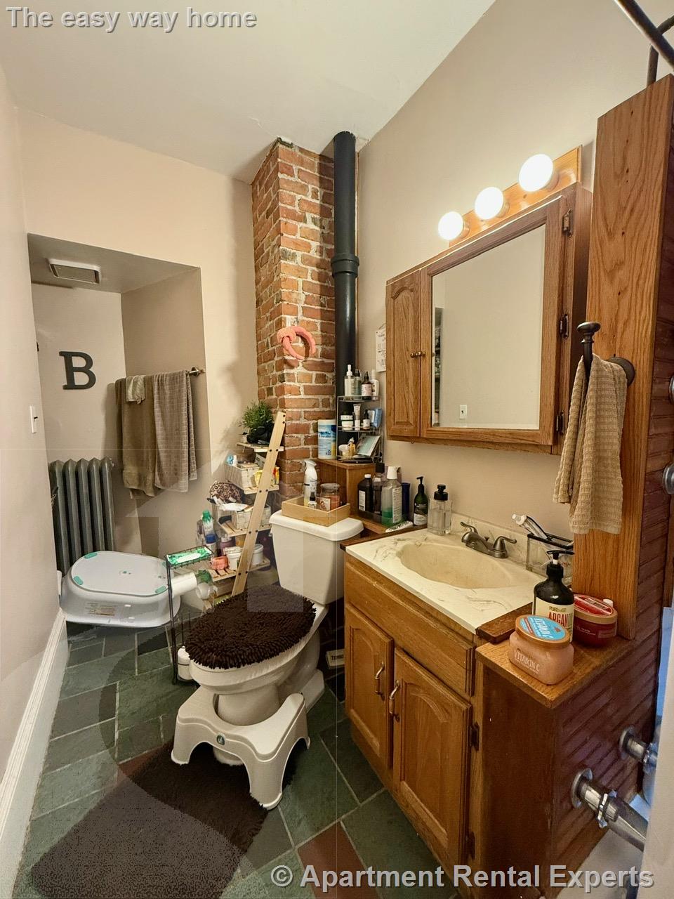 27 Hillsdale Rd, Tufts