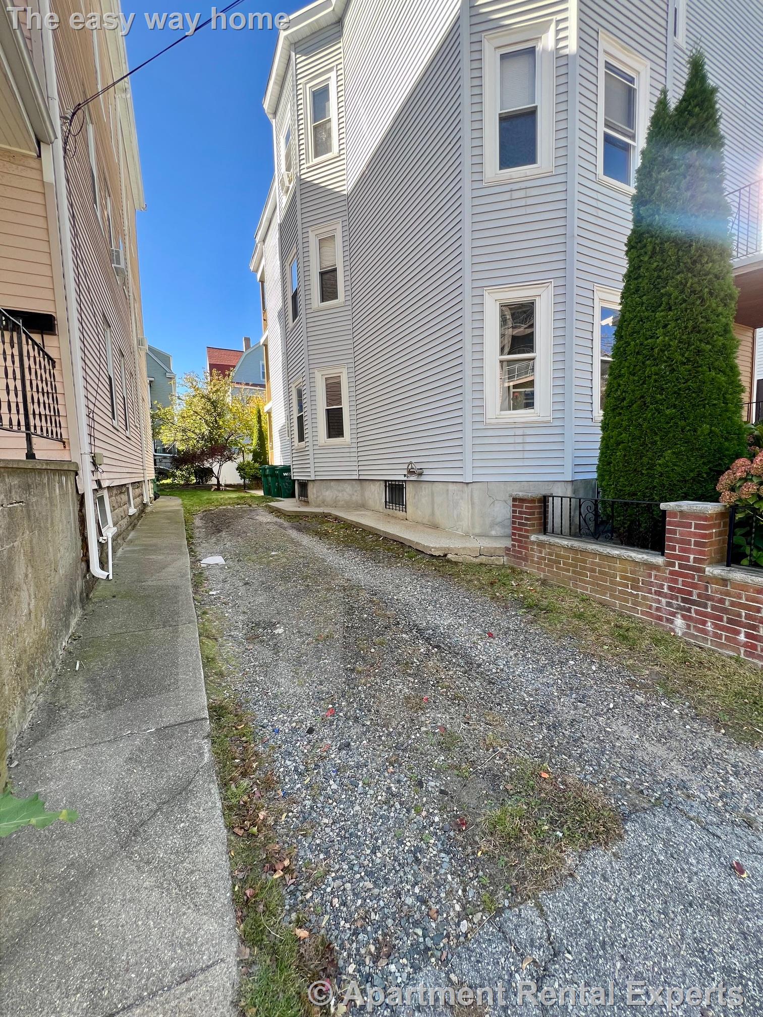 633 Boston Ave, Ball Square