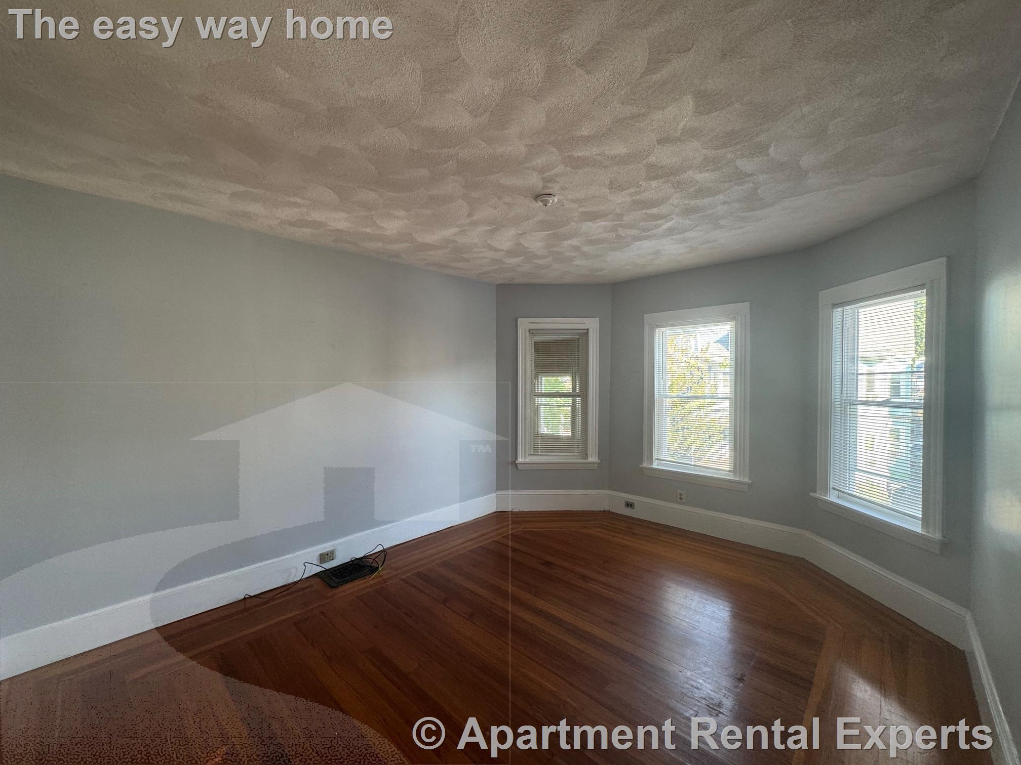 15 Bay State Ave, Davis Square