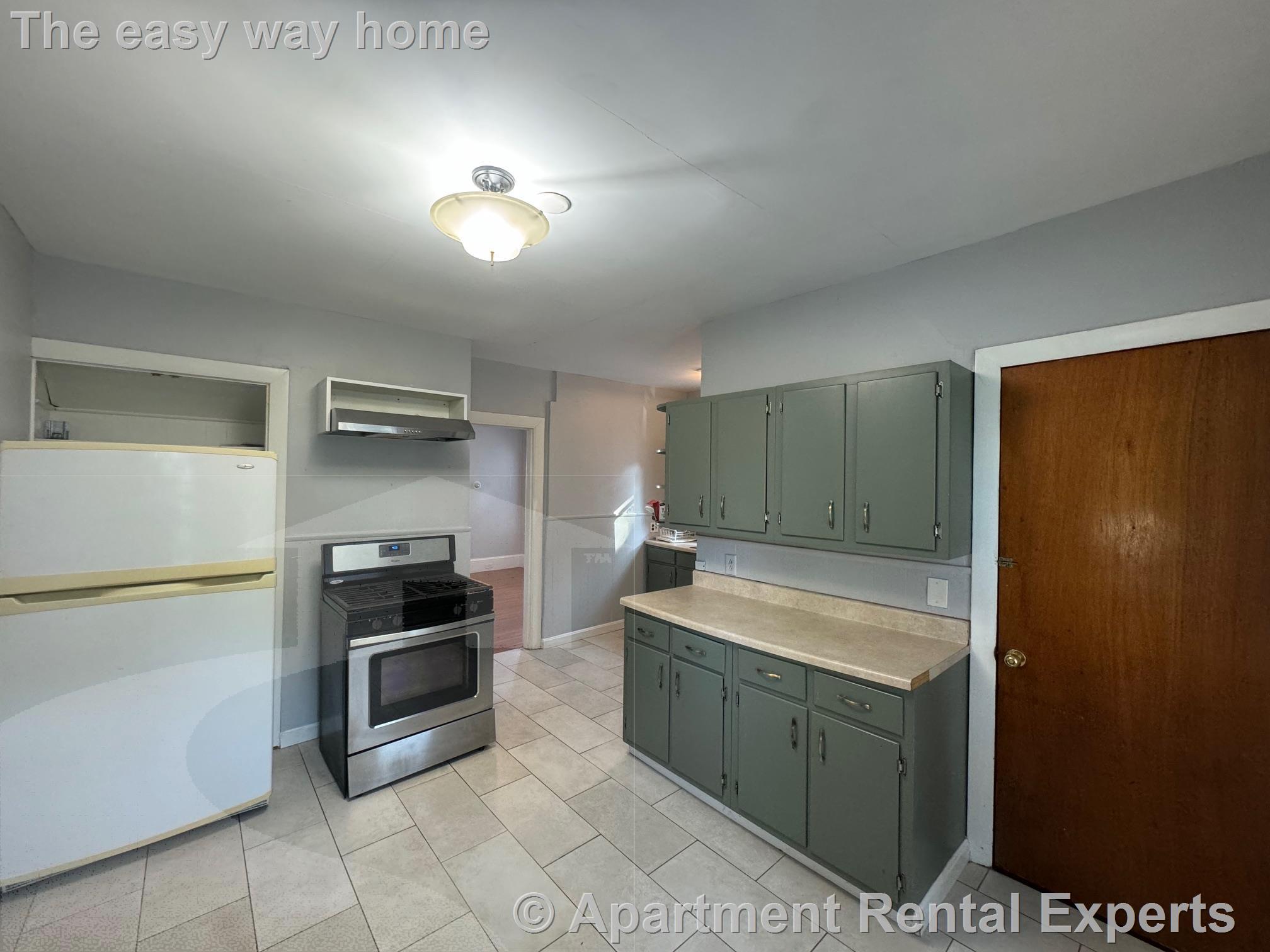 15 Bay State Ave, Davis Square