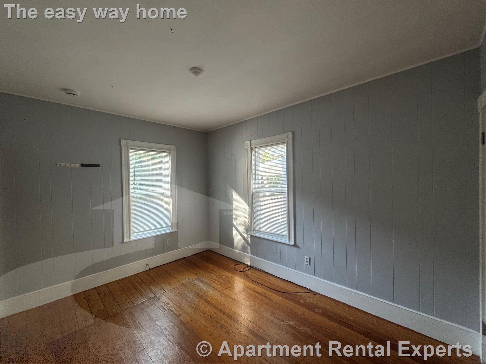 15 Bay State Ave, Davis Square