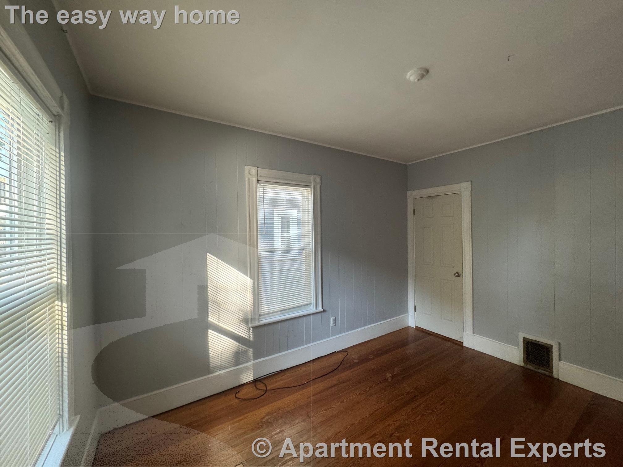 15 Bay State Ave, Davis Square