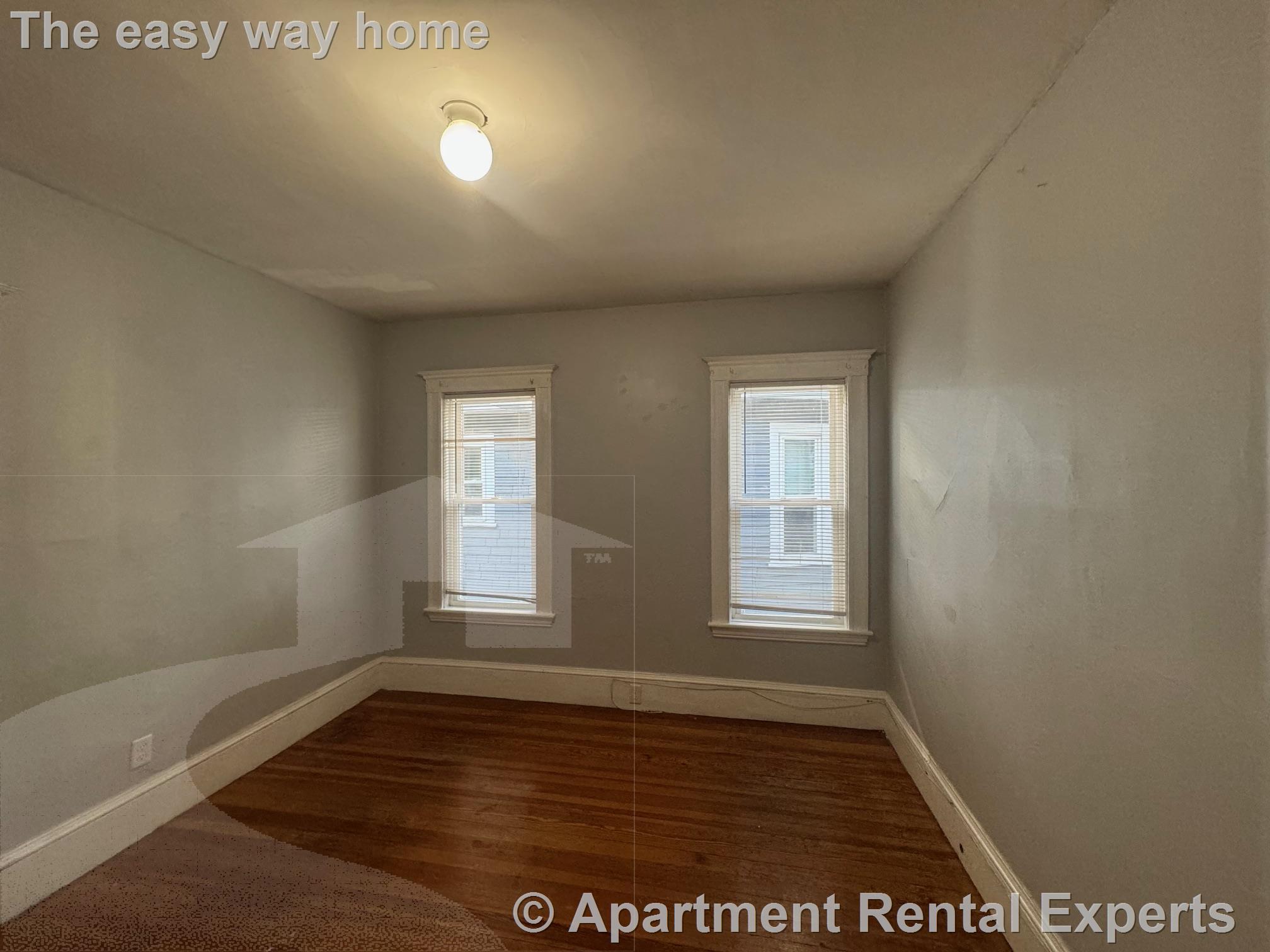 15 Bay State Ave, Davis Square