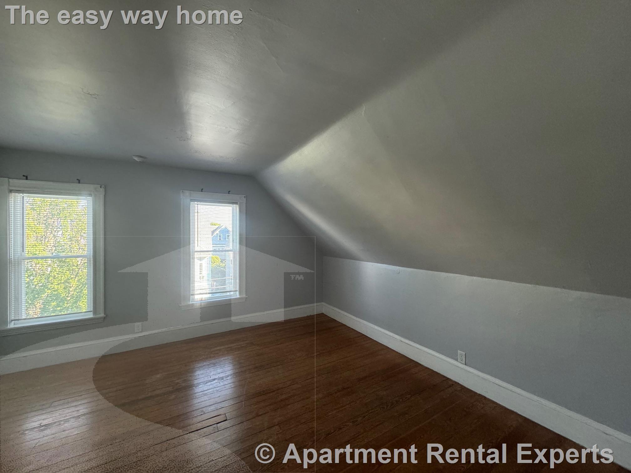 15 Bay State Ave, Davis Square