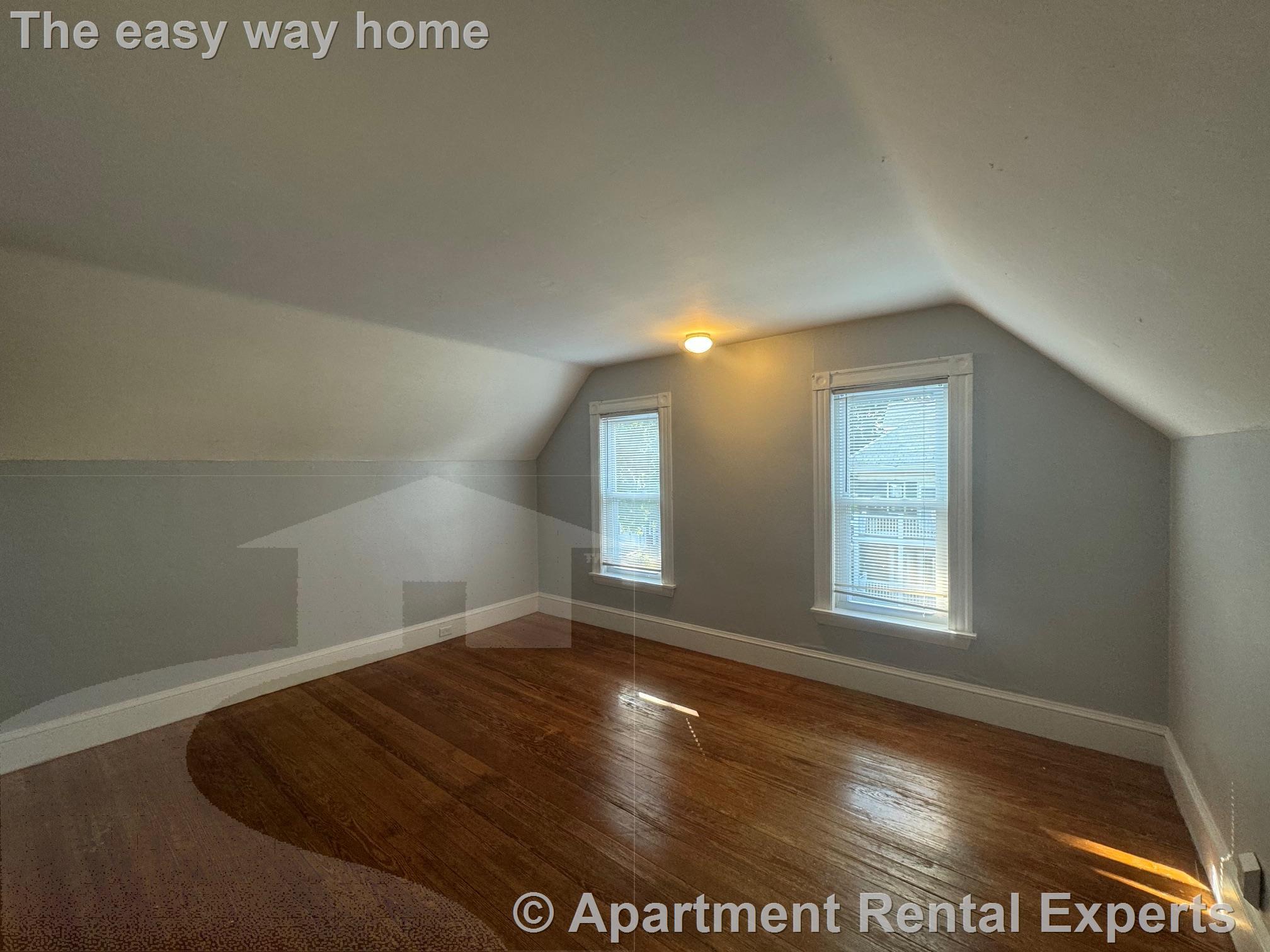 15 Bay State Ave, Davis Square