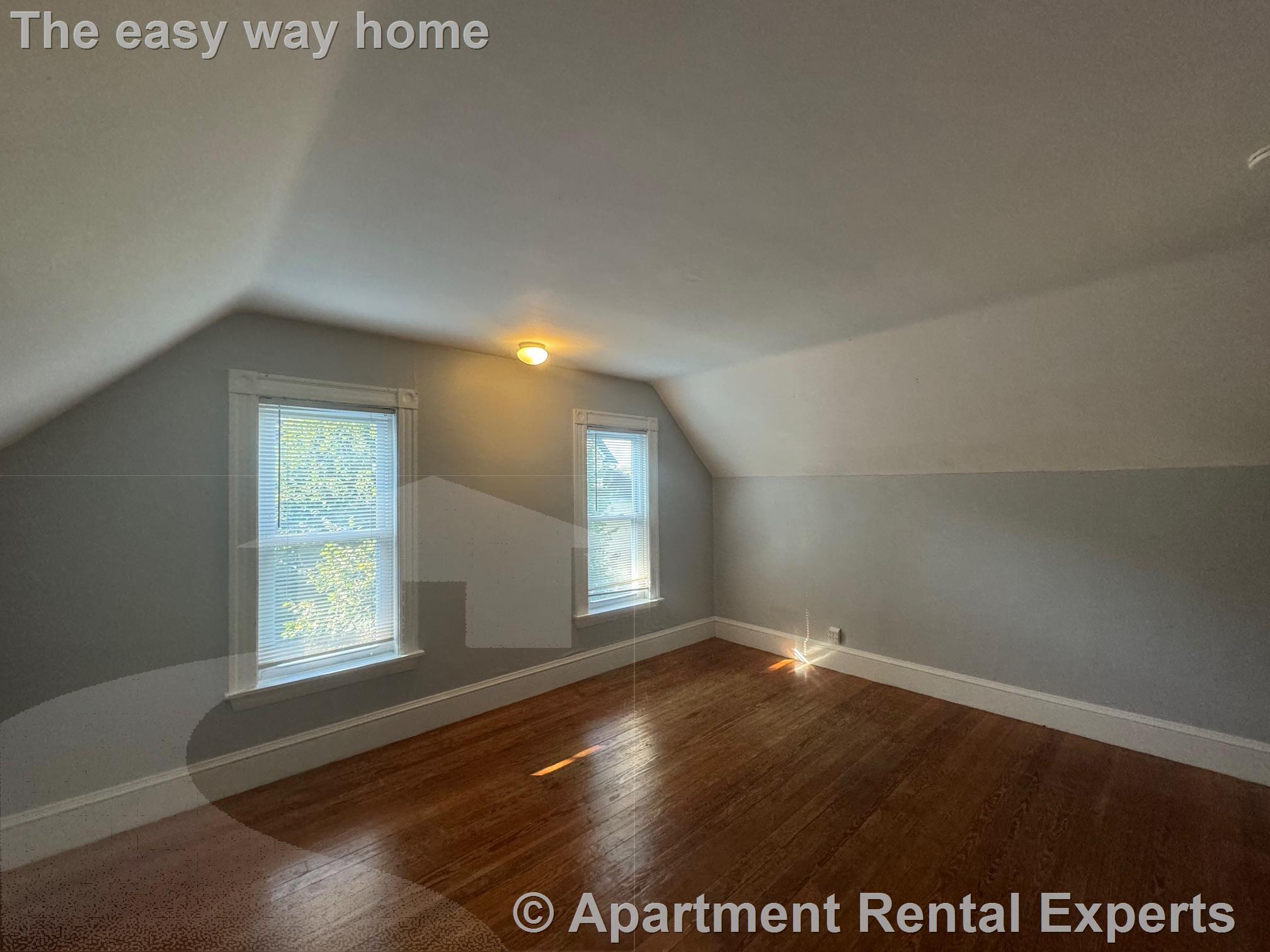 15 Bay State Ave, Davis Square