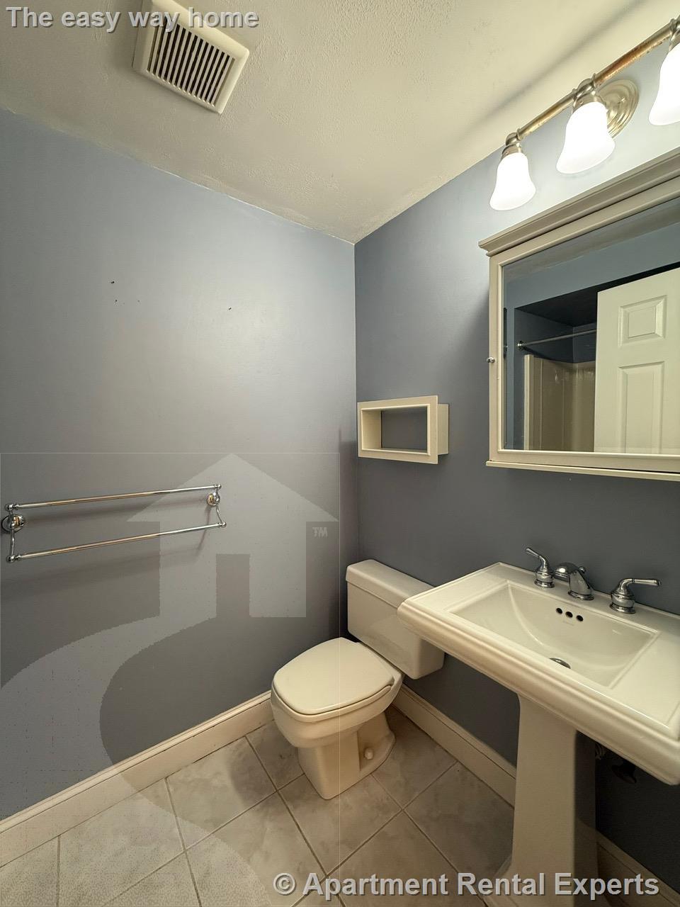 24 Chestnut St, Cambridgeport