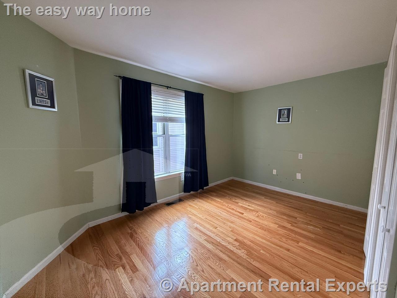 24 Chestnut St, Cambridgeport