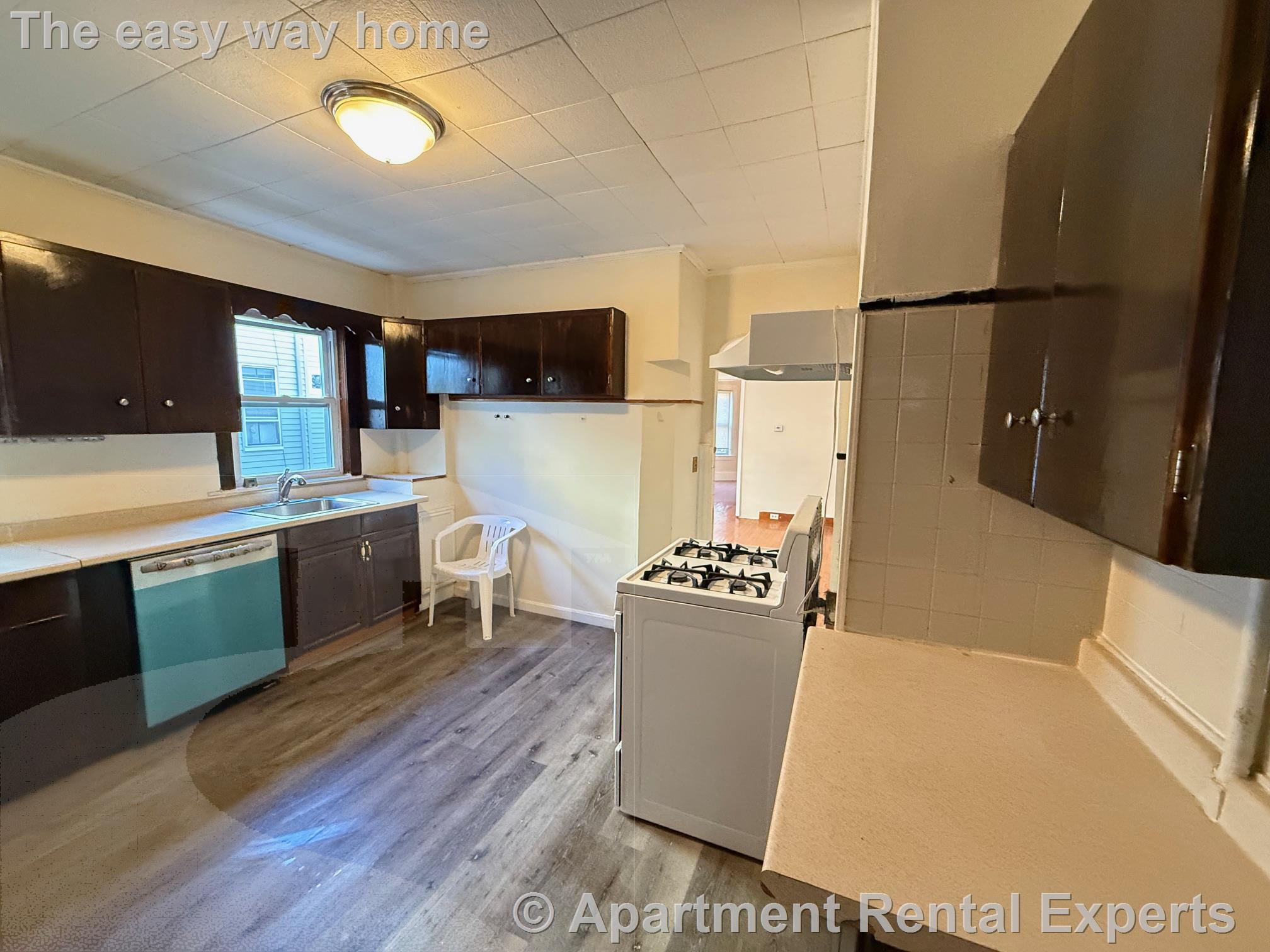 13 Waterhouse St, Teele Square