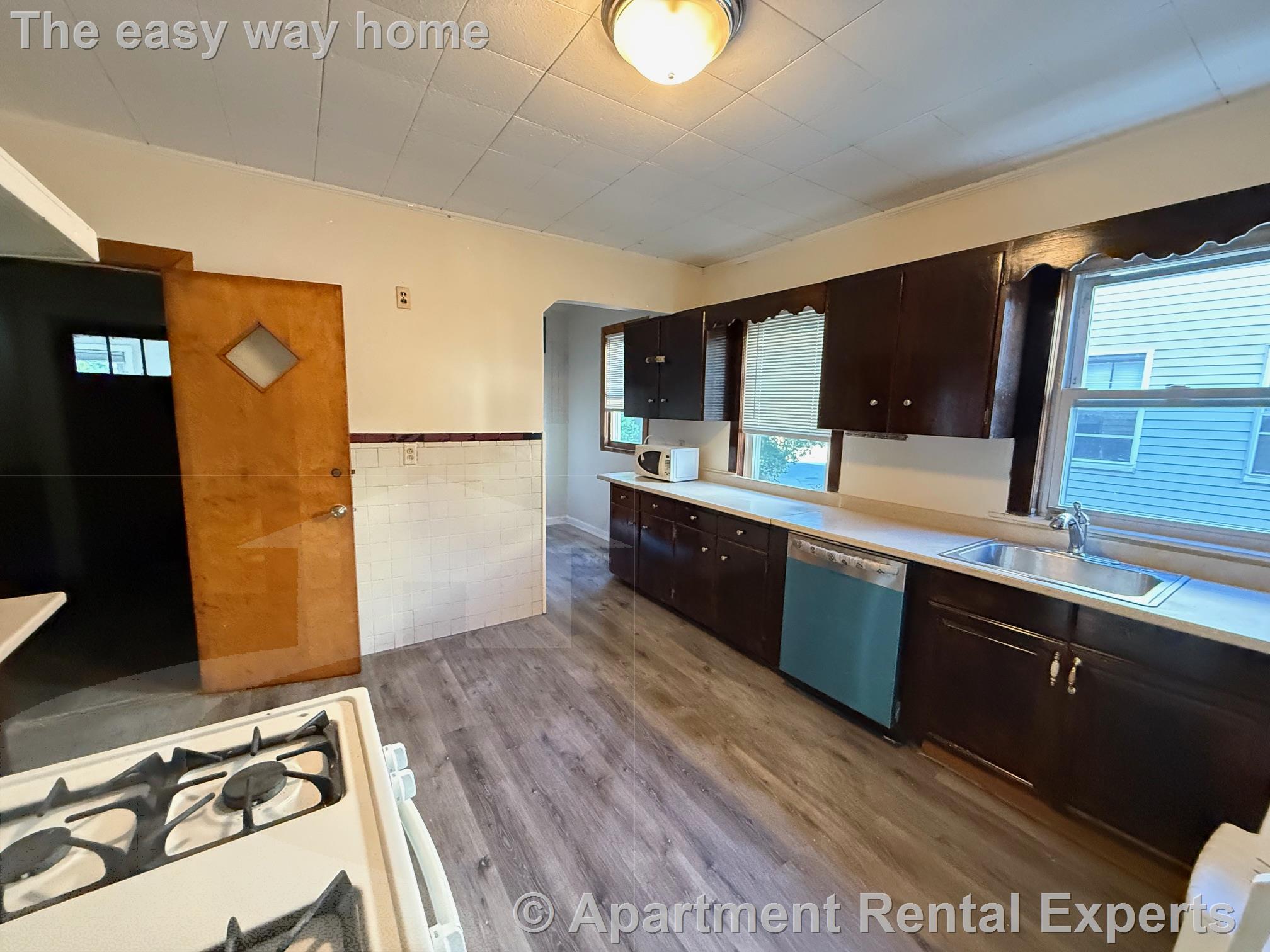 13 Waterhouse St, Teele Square