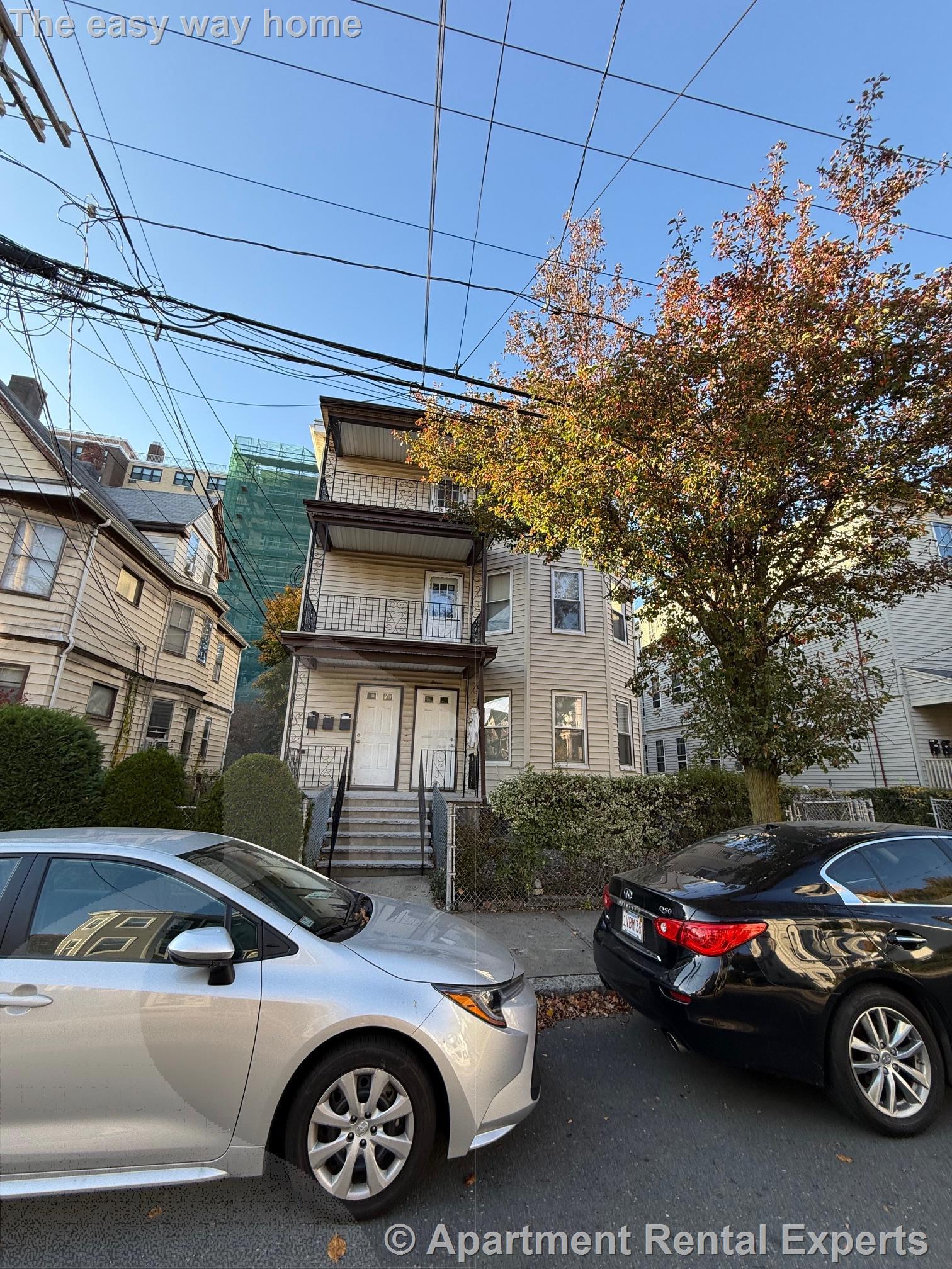 13 Waterhouse St, Teele Square