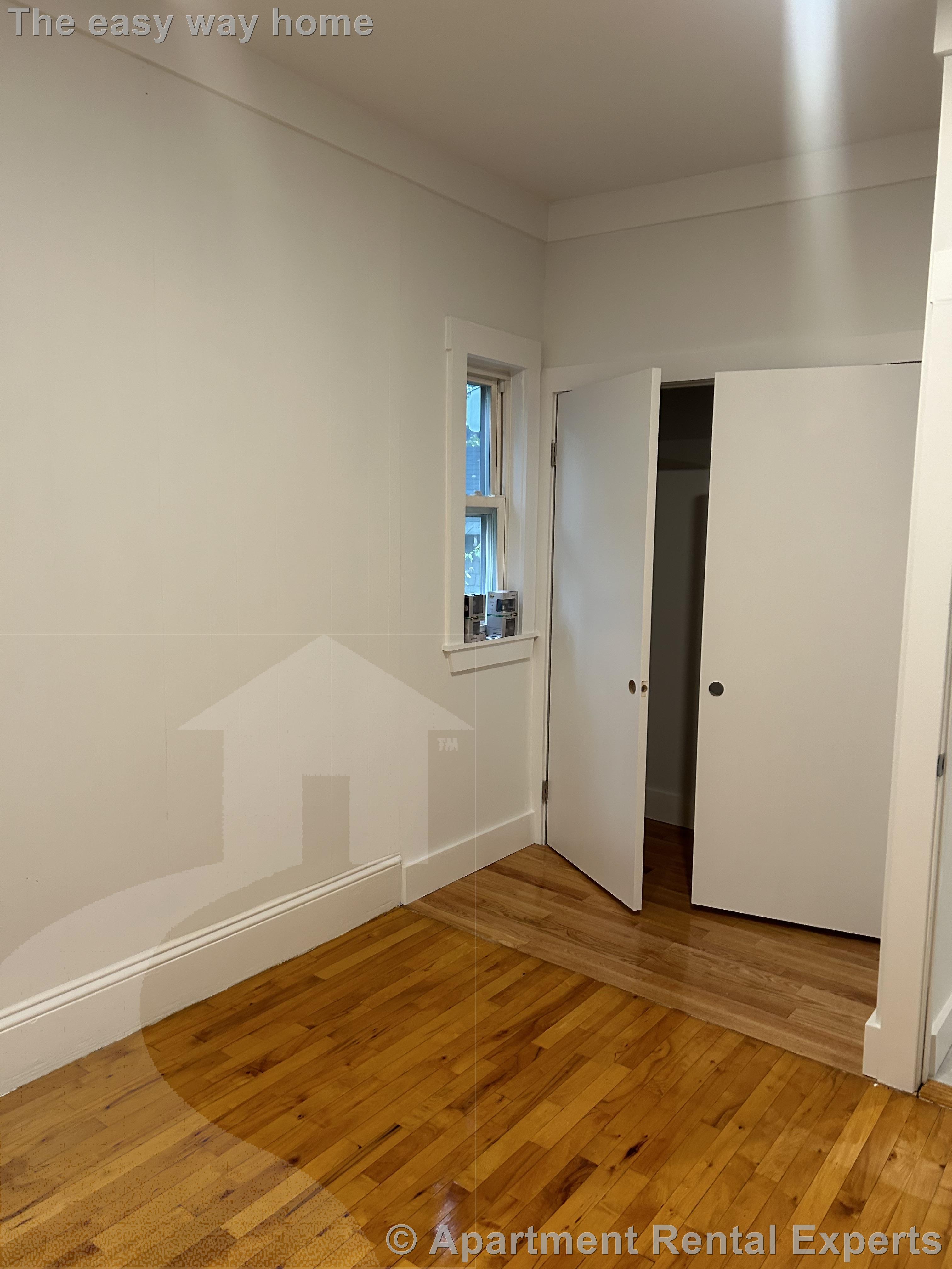 14-16 Stanford Ter, Porter Square