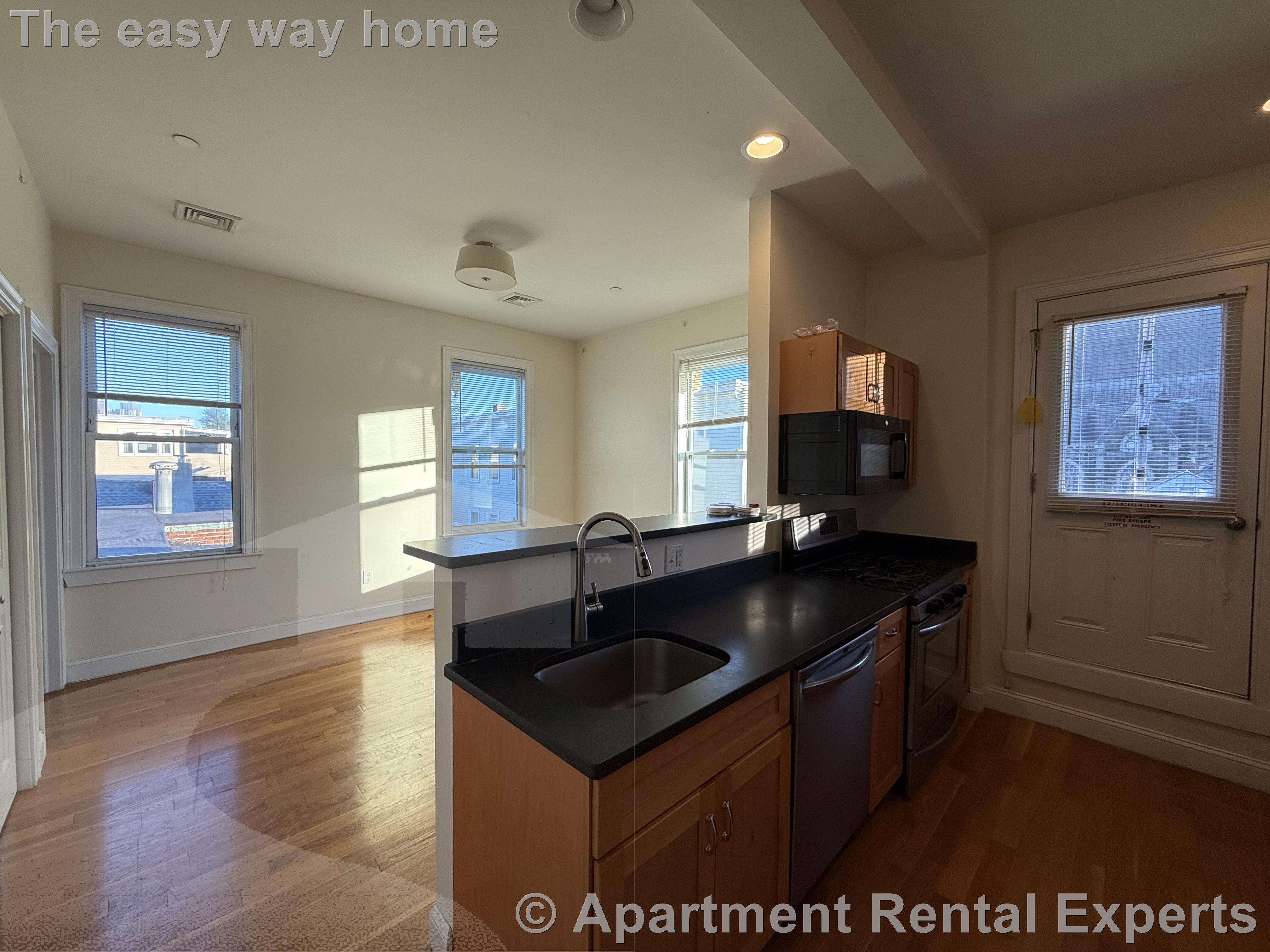 536 Cambridge, East Cambridge