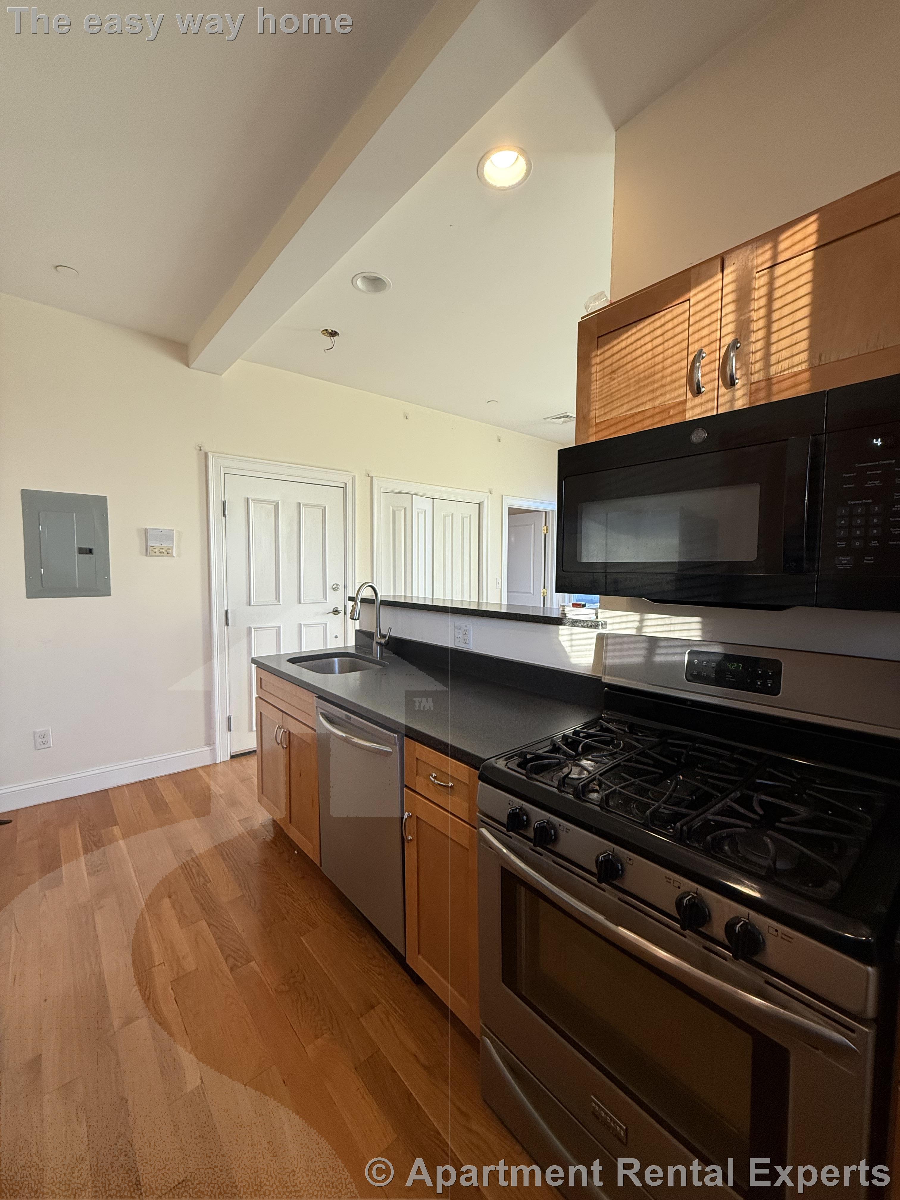 536 Cambridge, East Cambridge