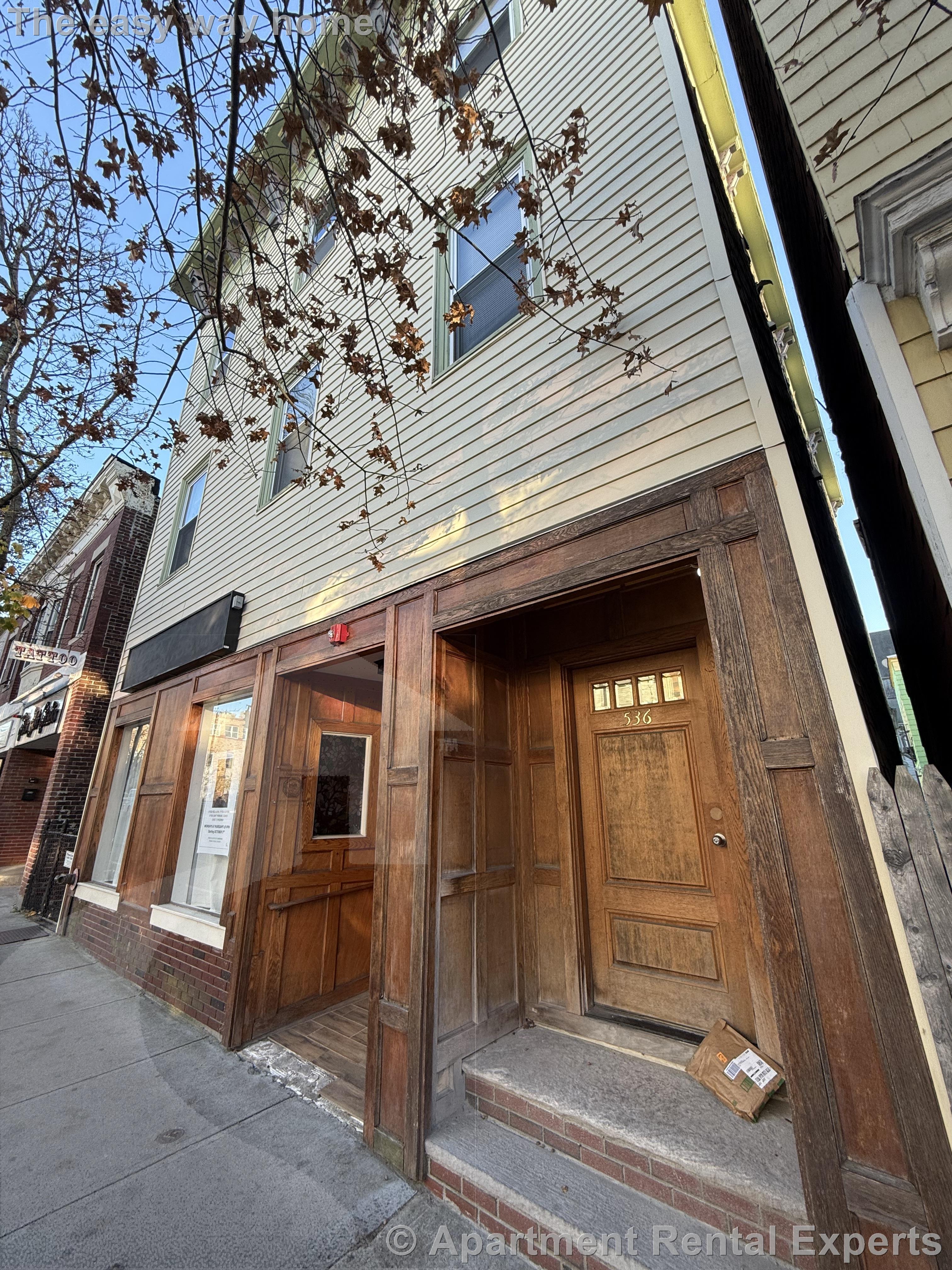 536 Cambridge, East Cambridge