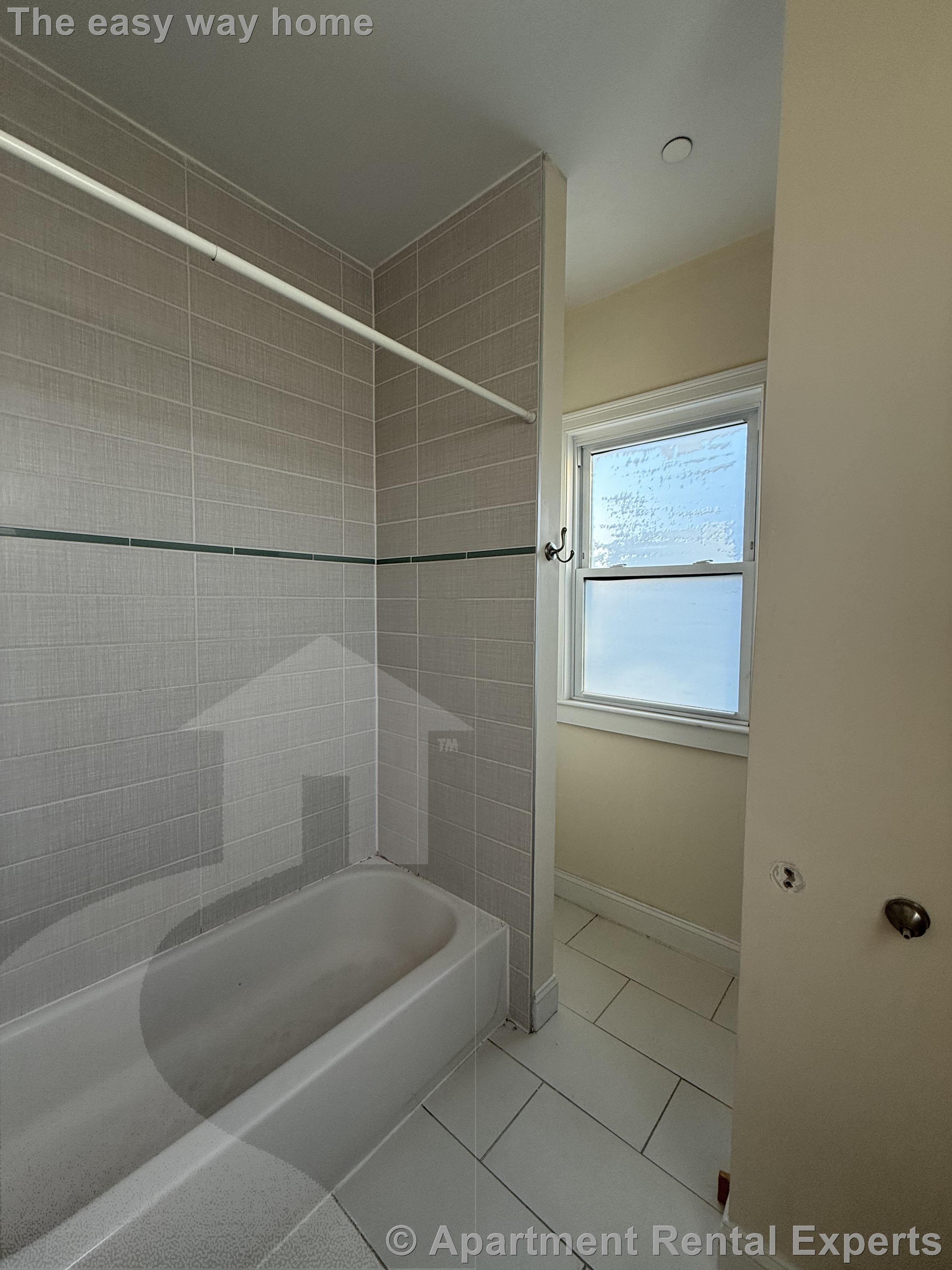 536 Cambridge, East Cambridge