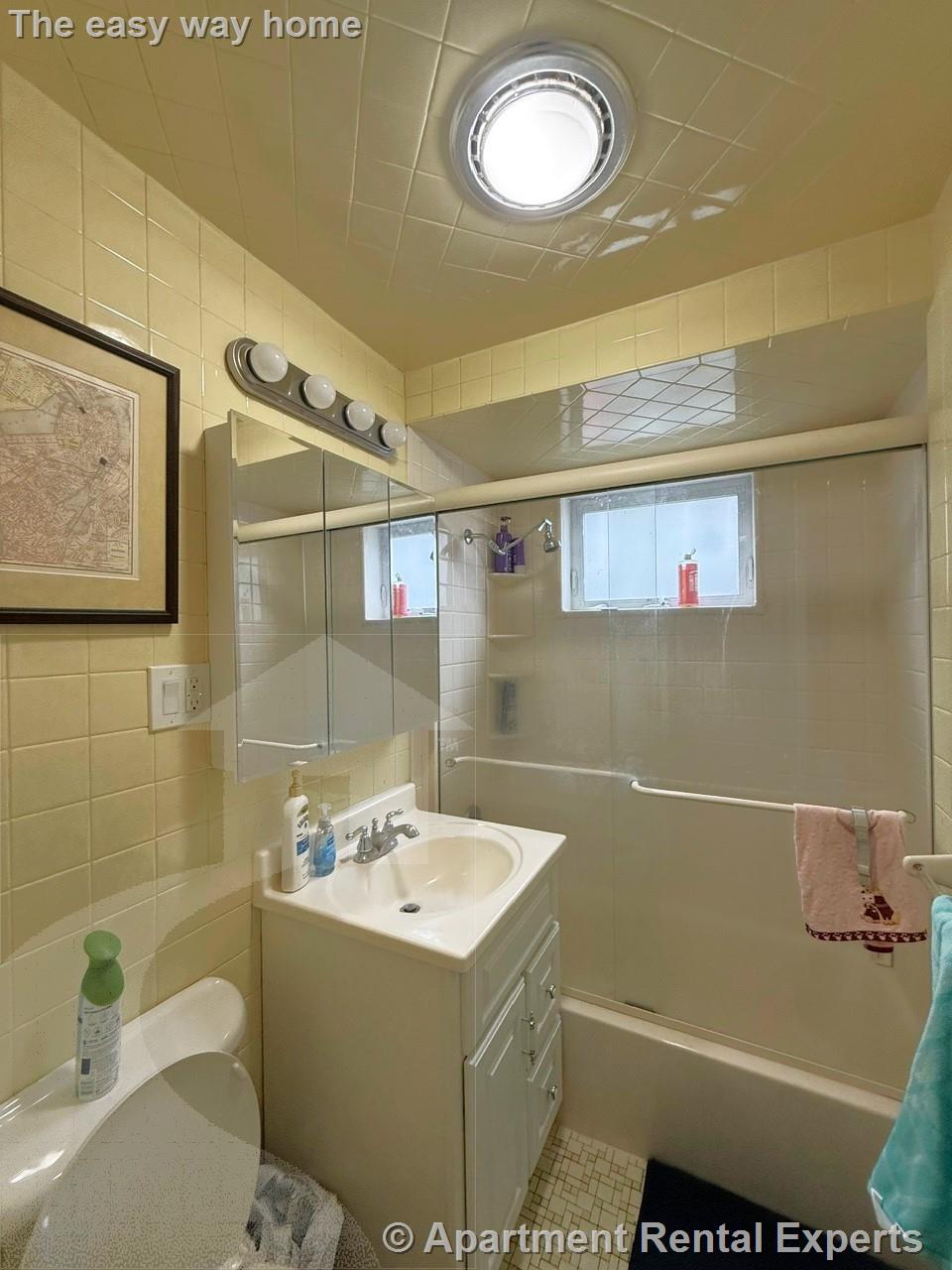 190 Harvard St, Tufts