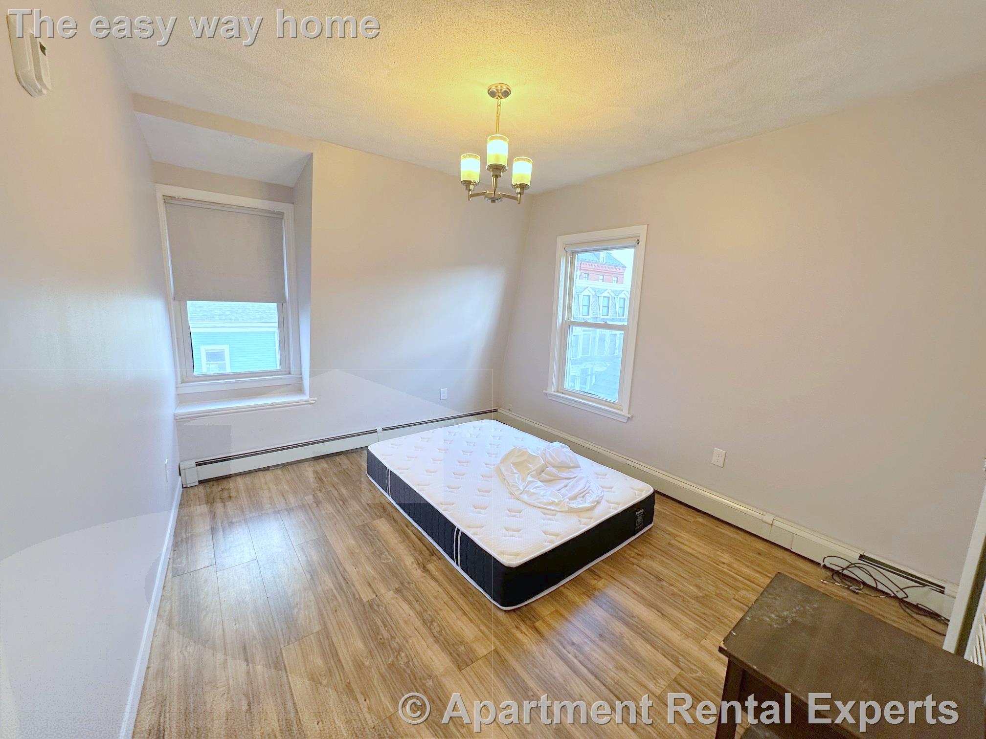 104 Thorndike St, East Cambridge