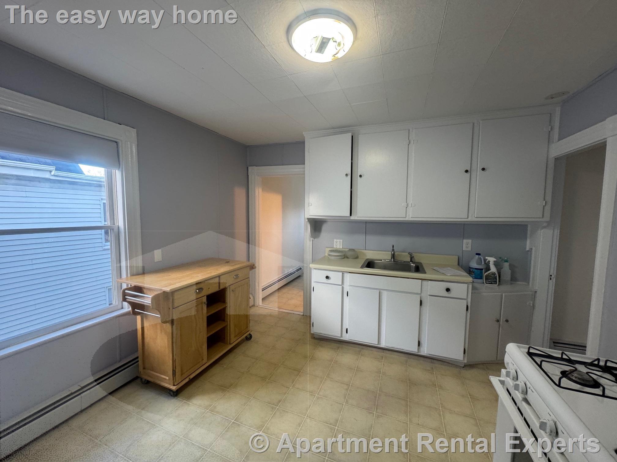 2575 Massachusetts Ave, North Cambridge