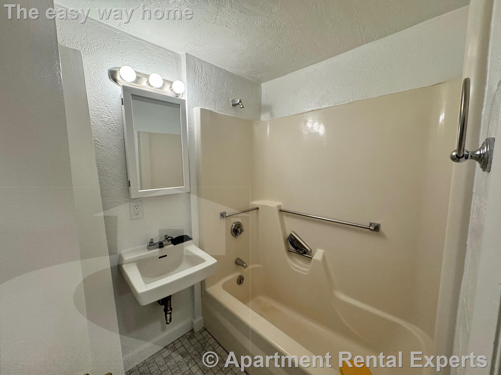 111 Walnut St, Winter Hill