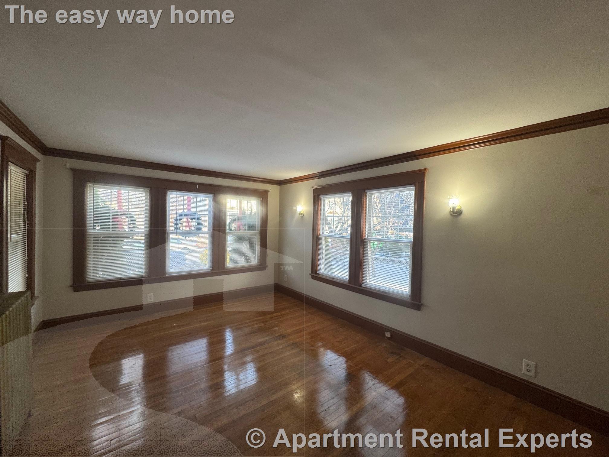 67 Sharon St, West Medford