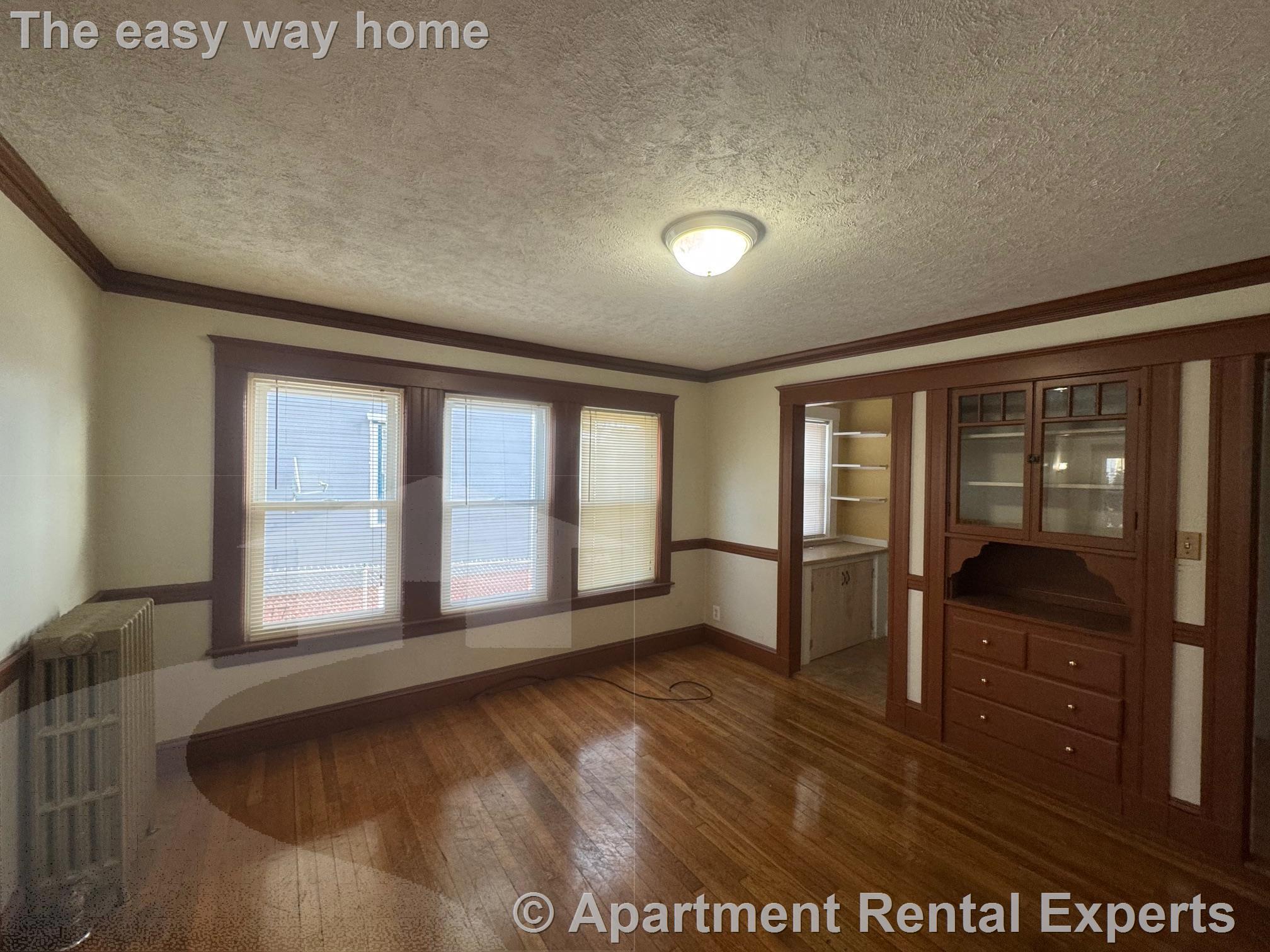 67 Sharon St, West Medford