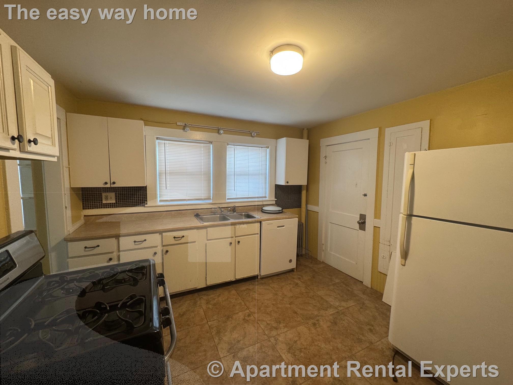 67 Sharon St, West Medford