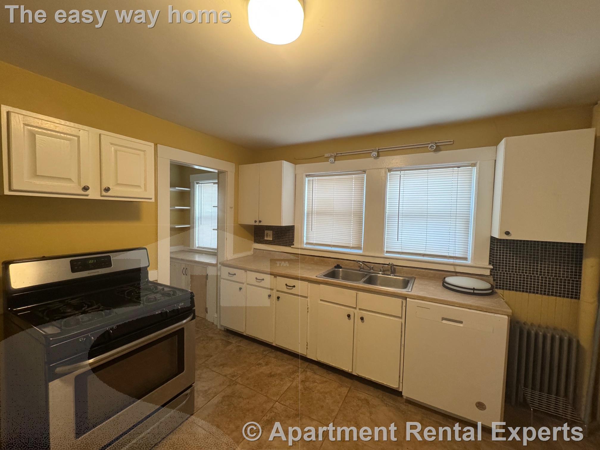 67 Sharon St, West Medford