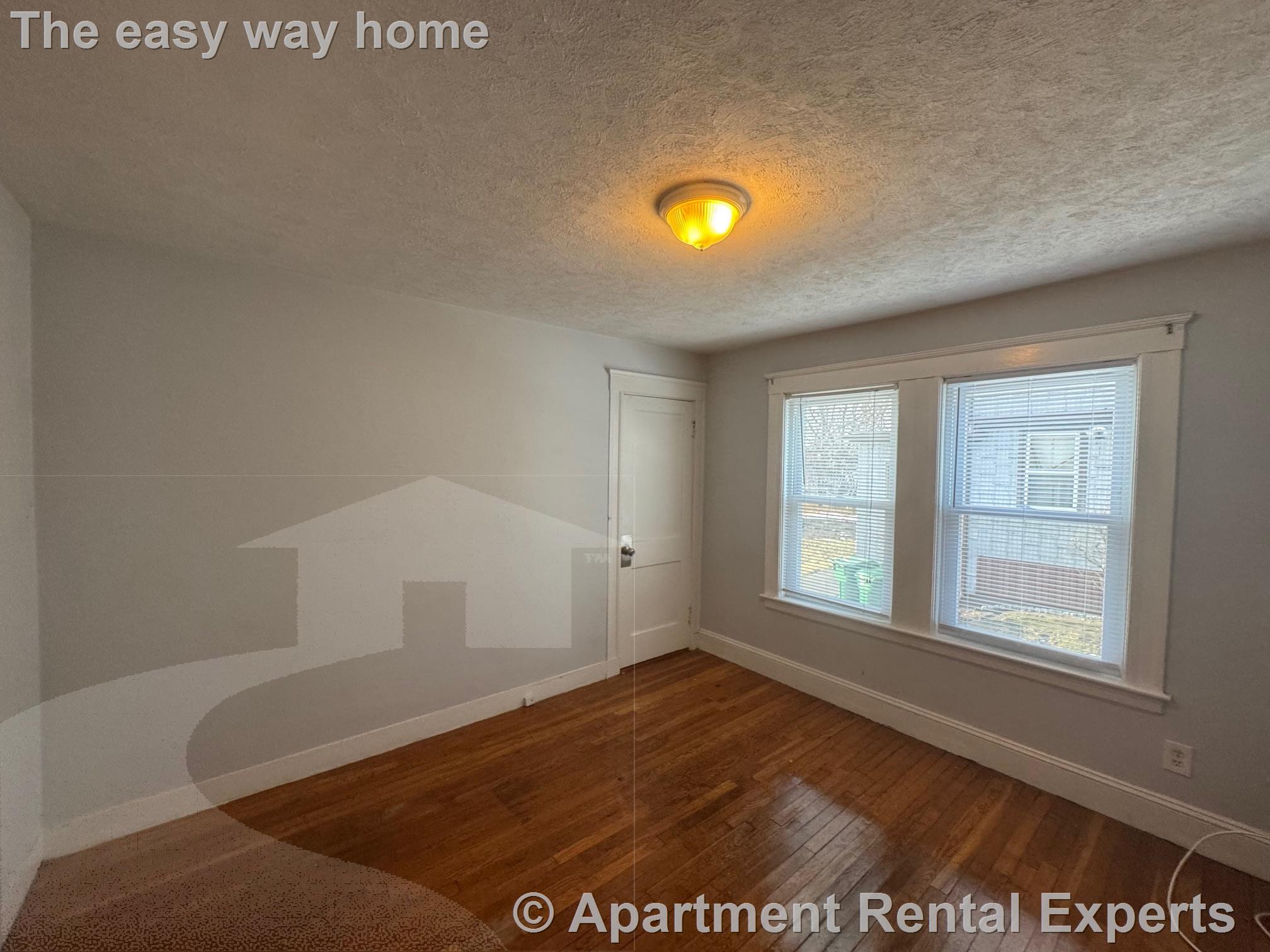 67 Sharon St, West Medford