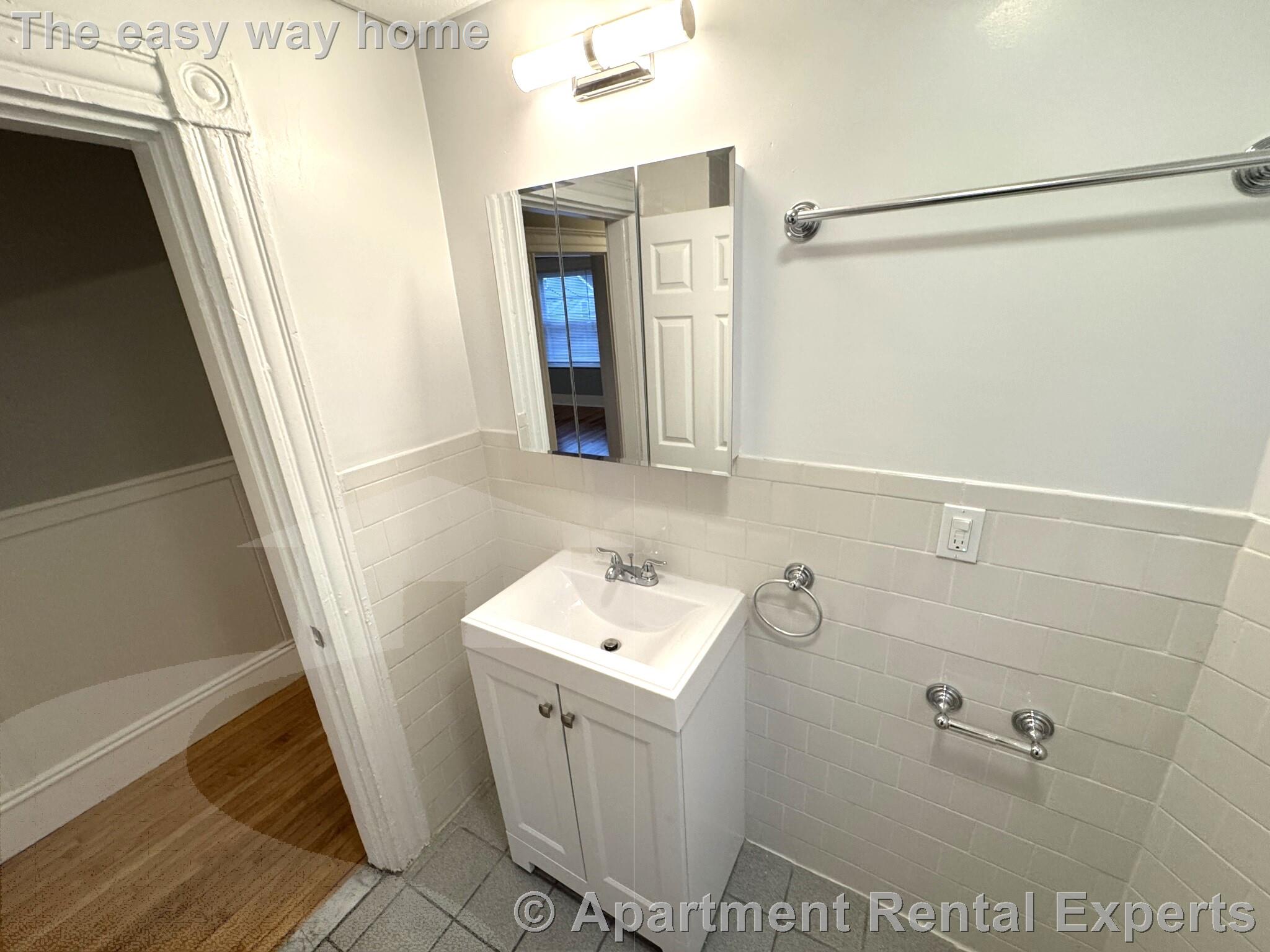 35 Cameron Ave, Davis Square