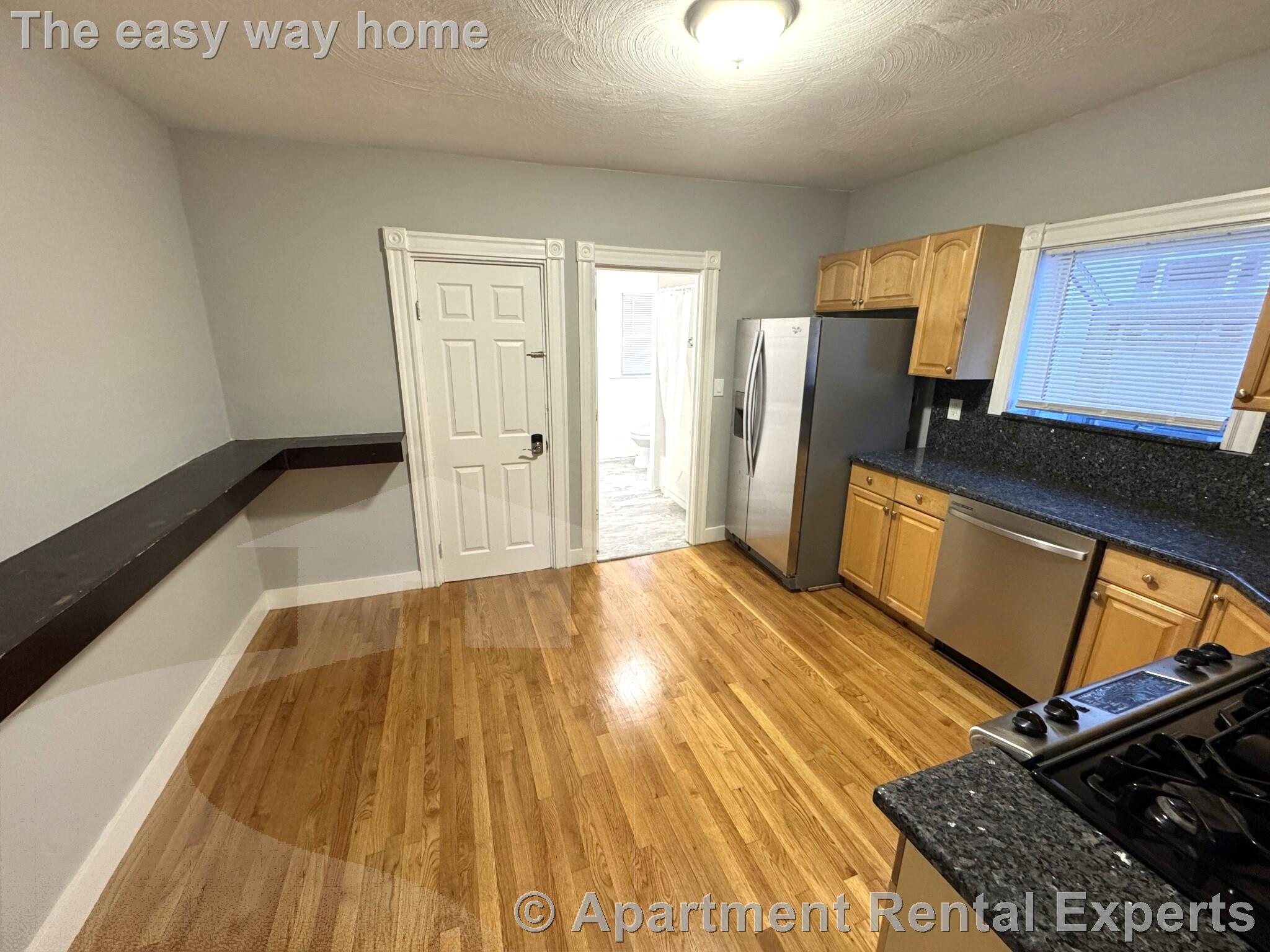 35 Cameron Ave, Davis Square