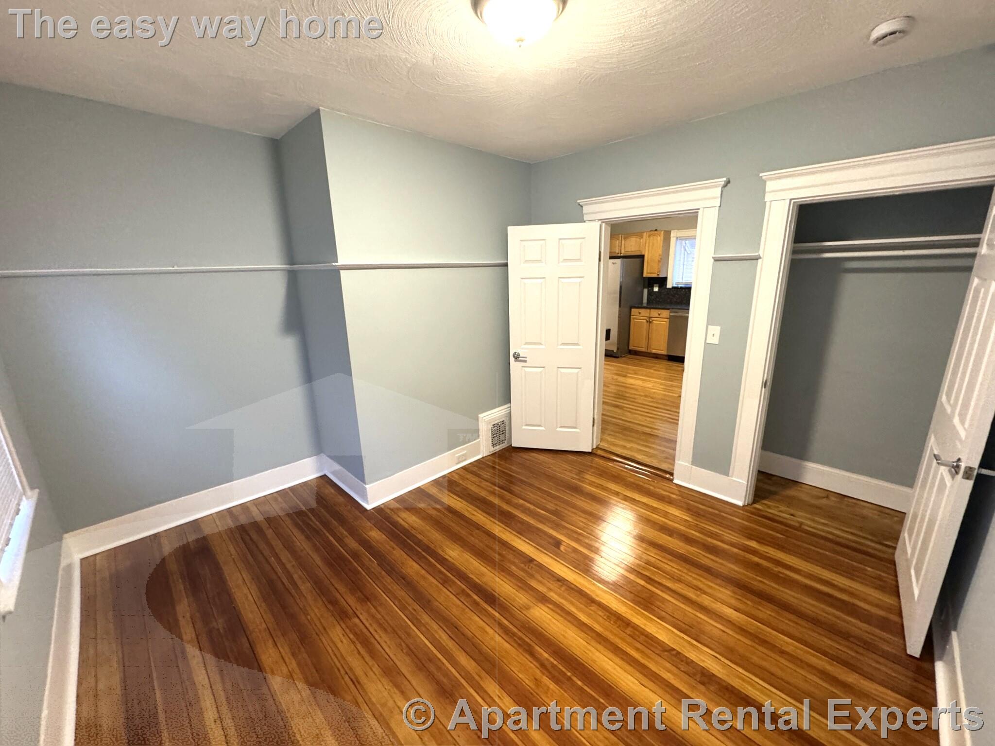 35 Cameron Ave, Davis Square