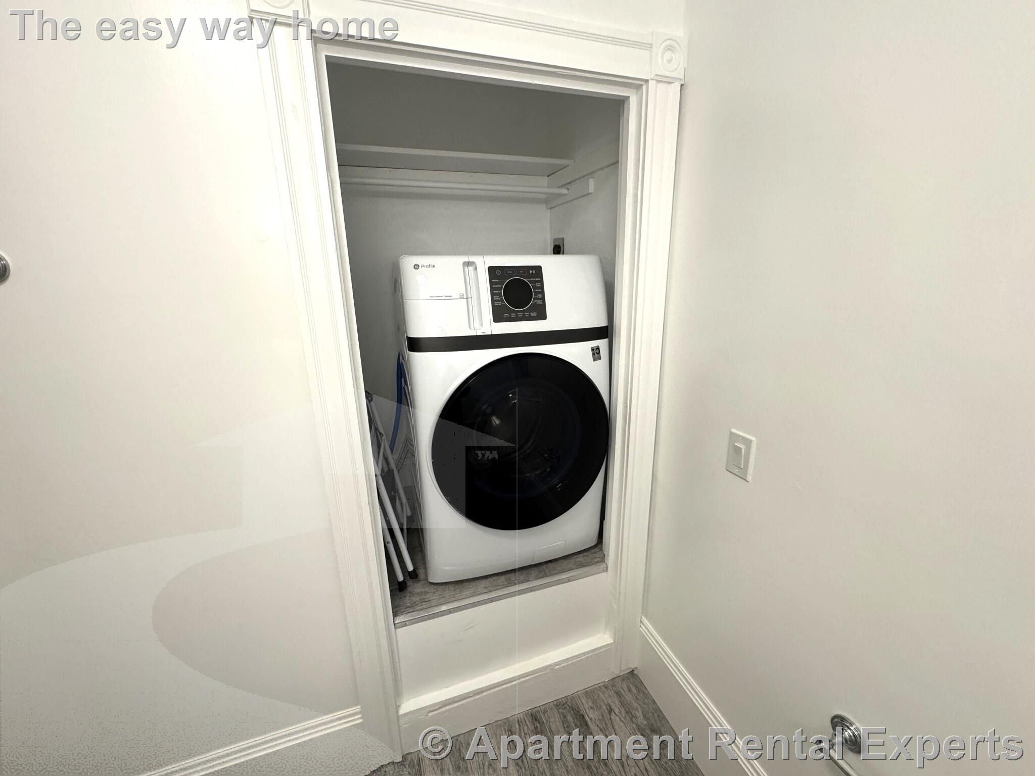 35 Cameron Ave, Davis Square