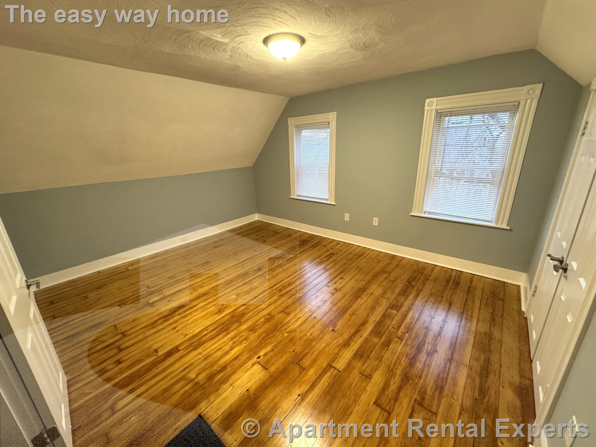 35 Cameron Ave, Davis Square