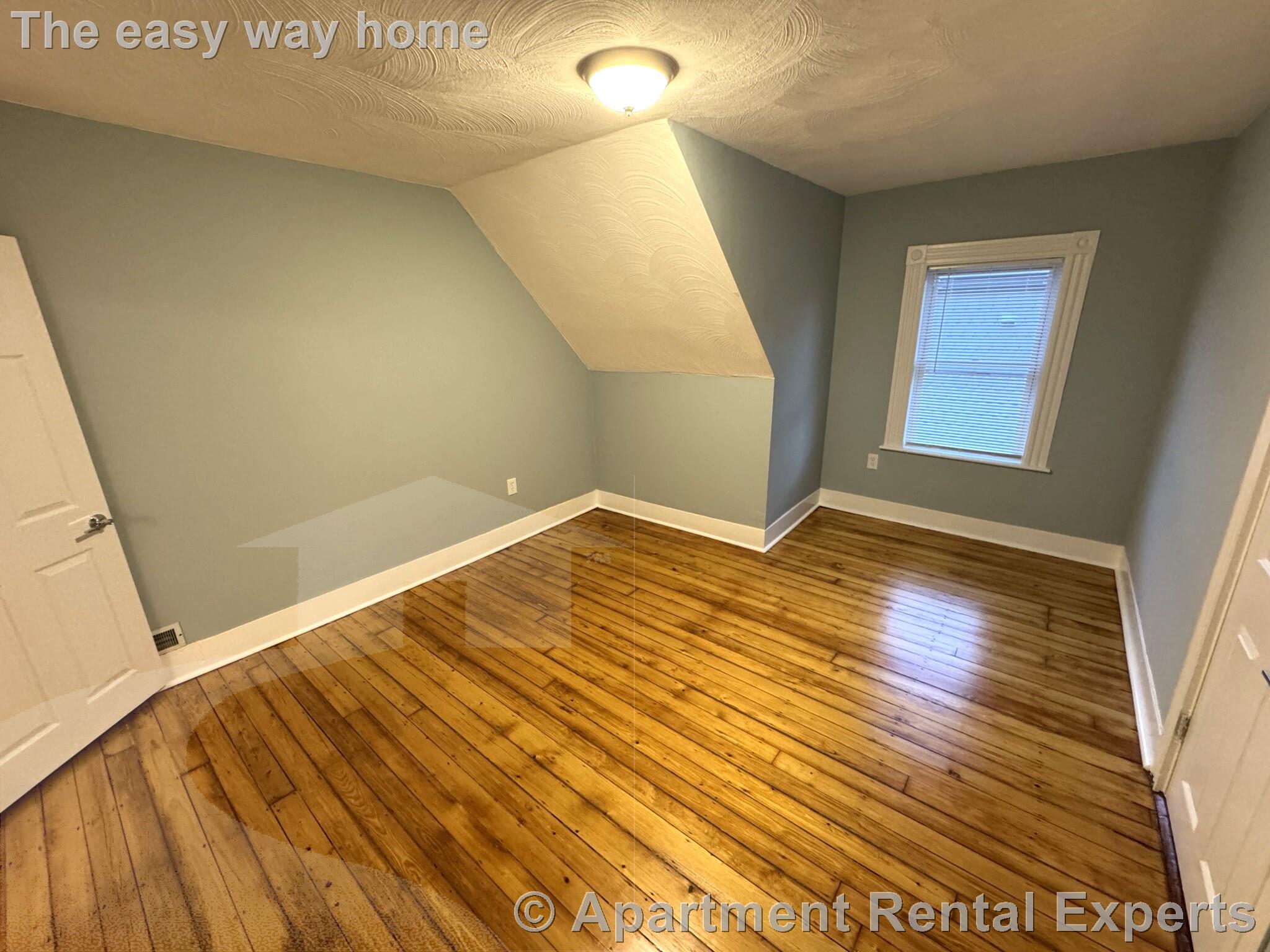 35 Cameron Ave, Davis Square