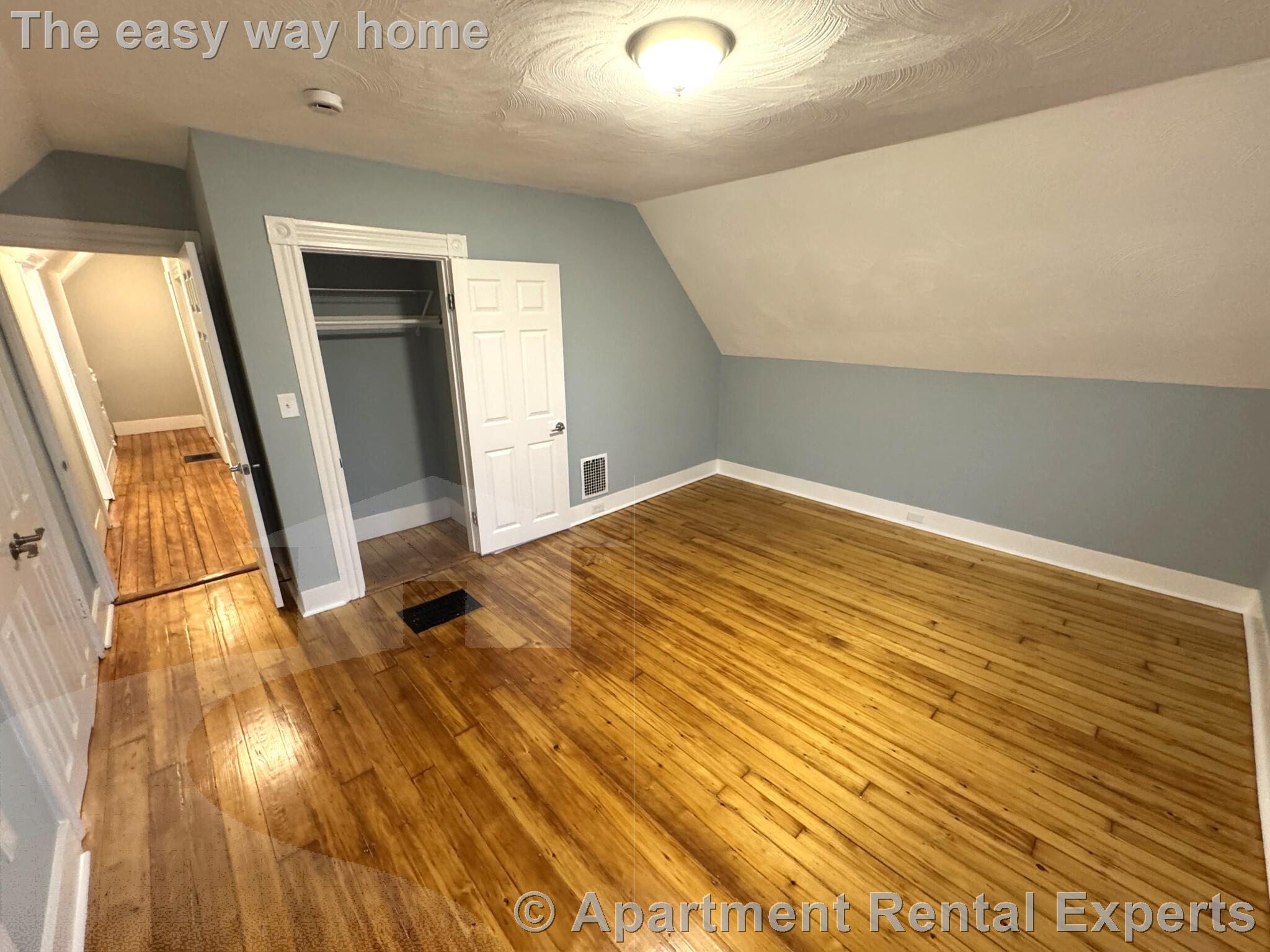 35 Cameron Ave, Davis Square