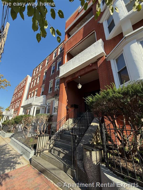 2 Ellsworth Ave, Mid Cambridge