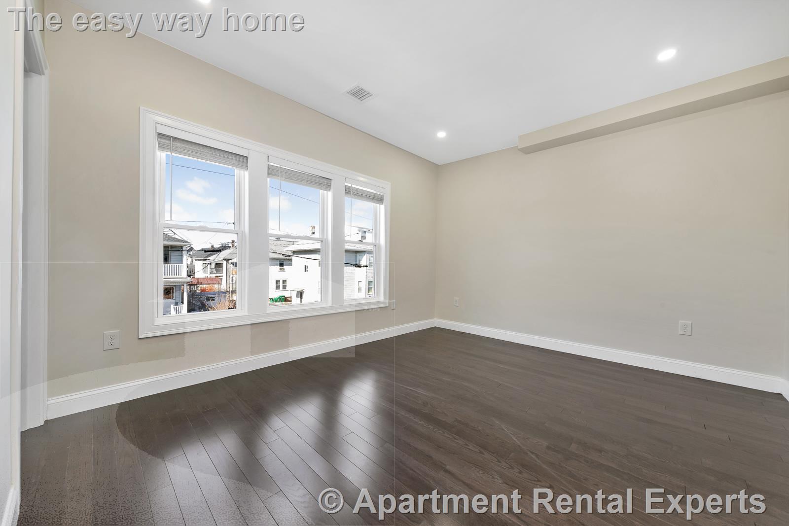 43 Wright Ave, Tufts University