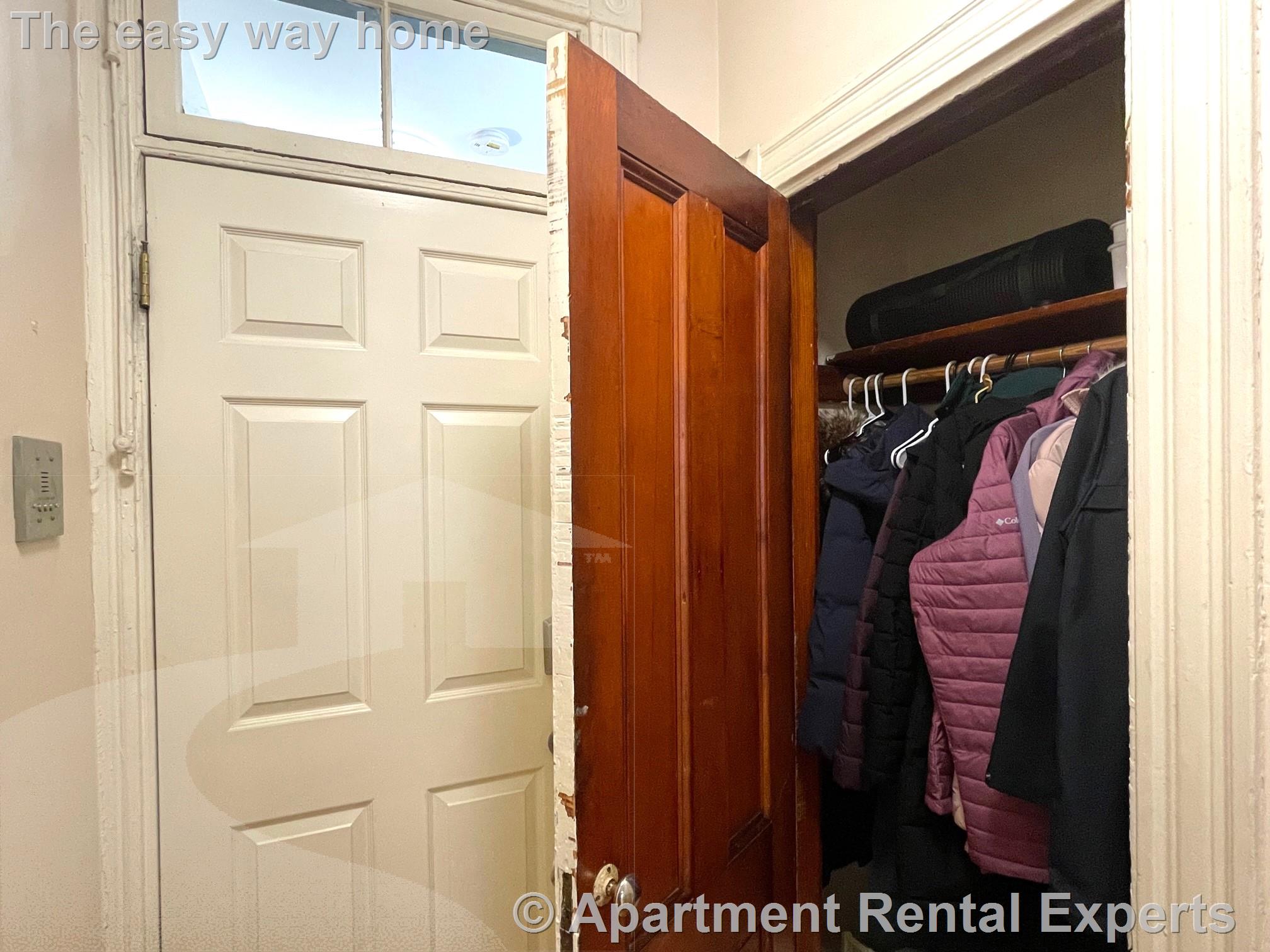 313 Cambridge St, East Cambridge