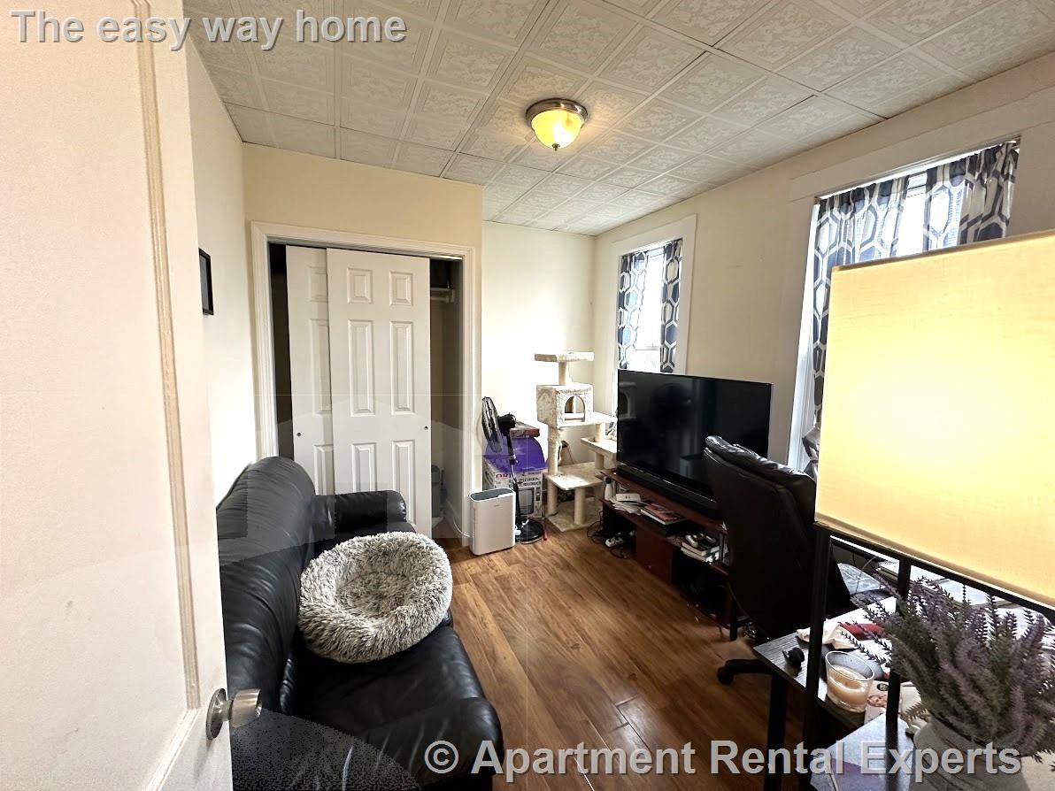 58 Medford St, Union Square