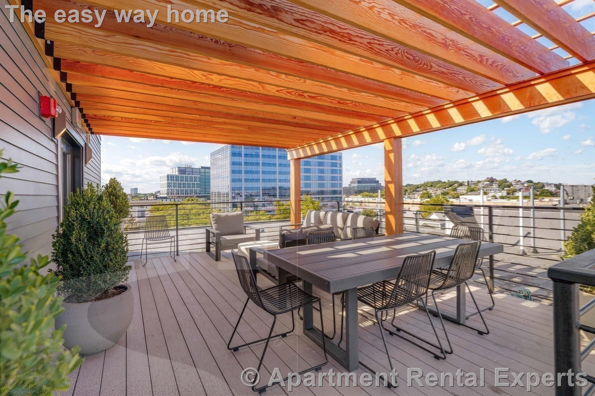 28 South St, Inman Square