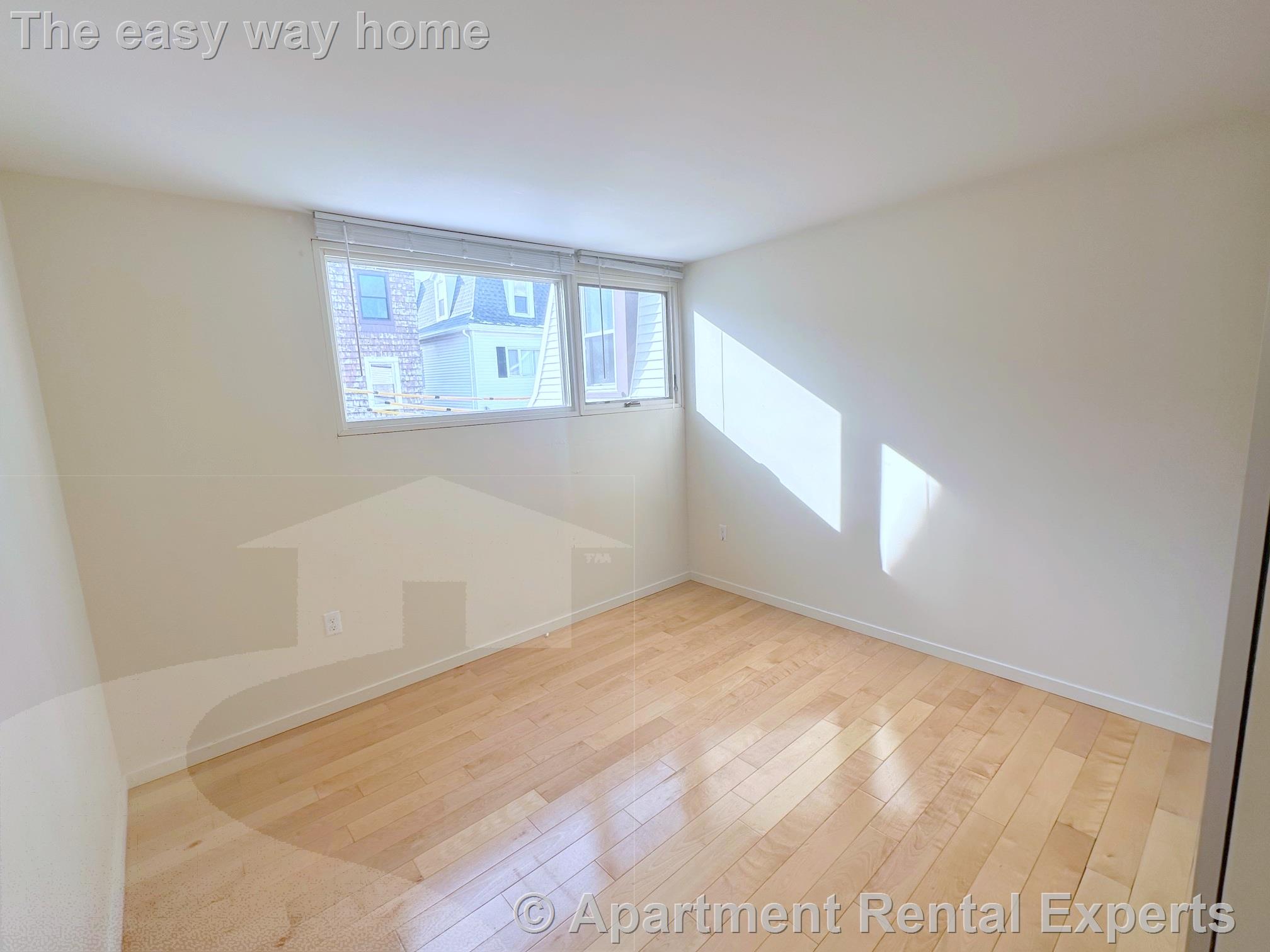 29 Warren St, East Cambridge