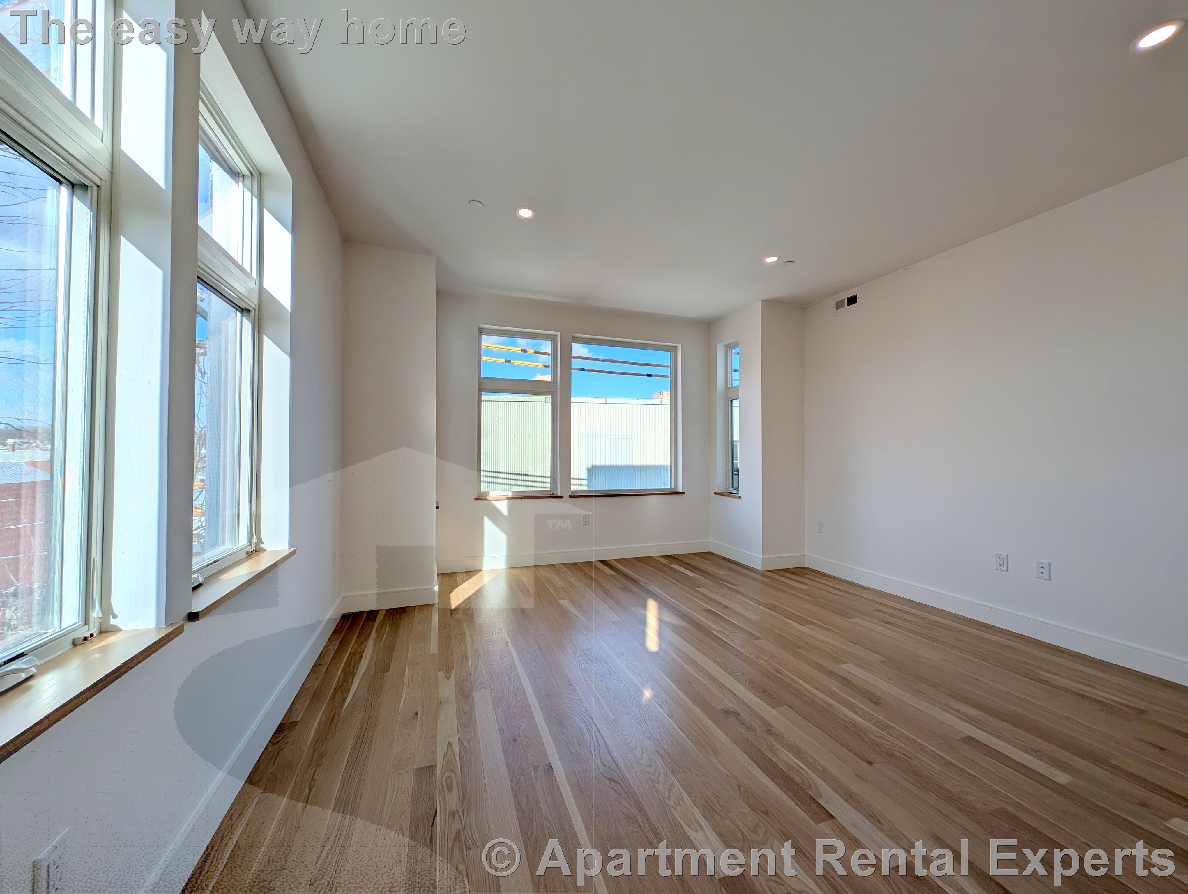 28 South St, Inman Square