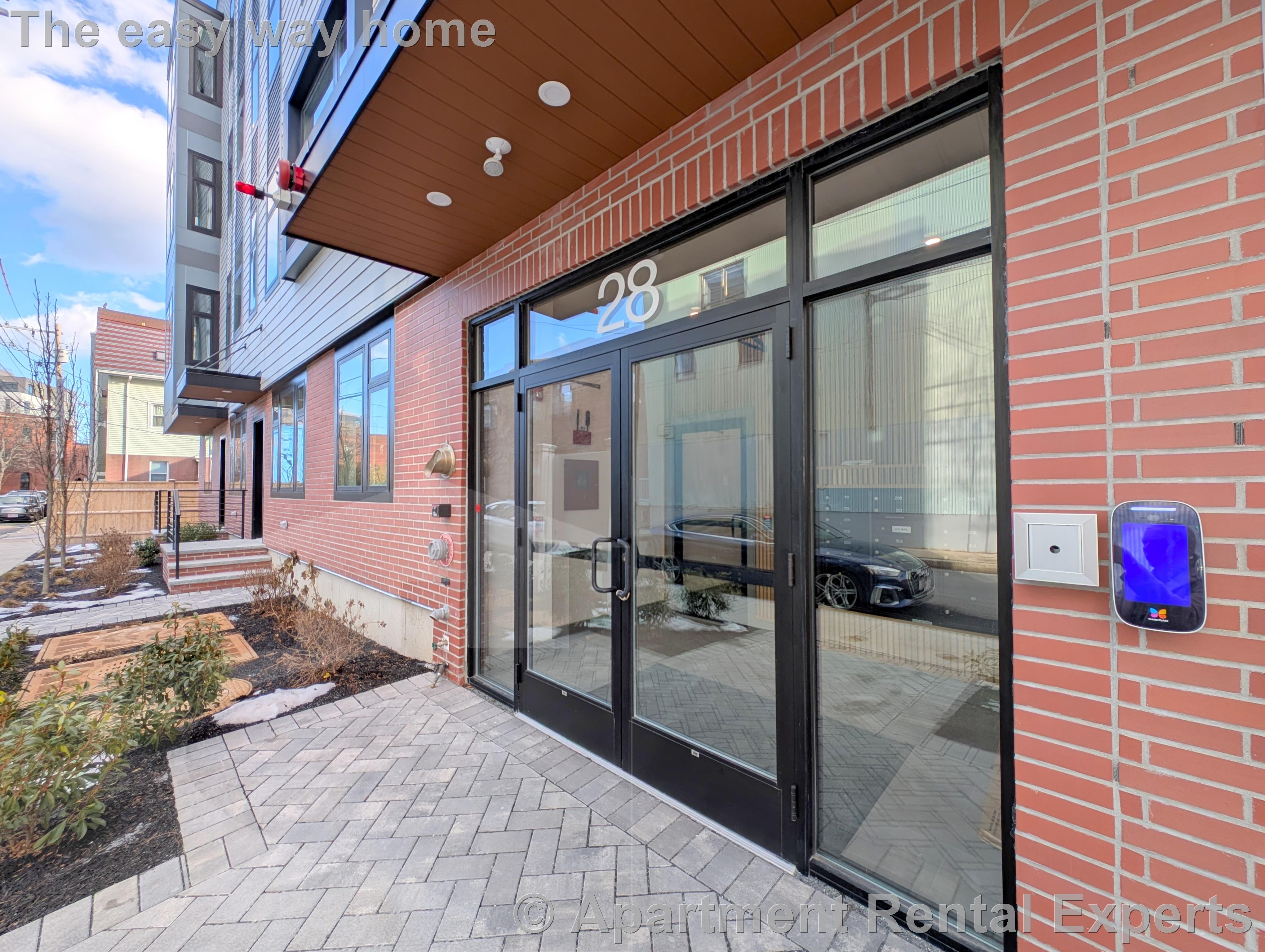 28 South St, Inman Square